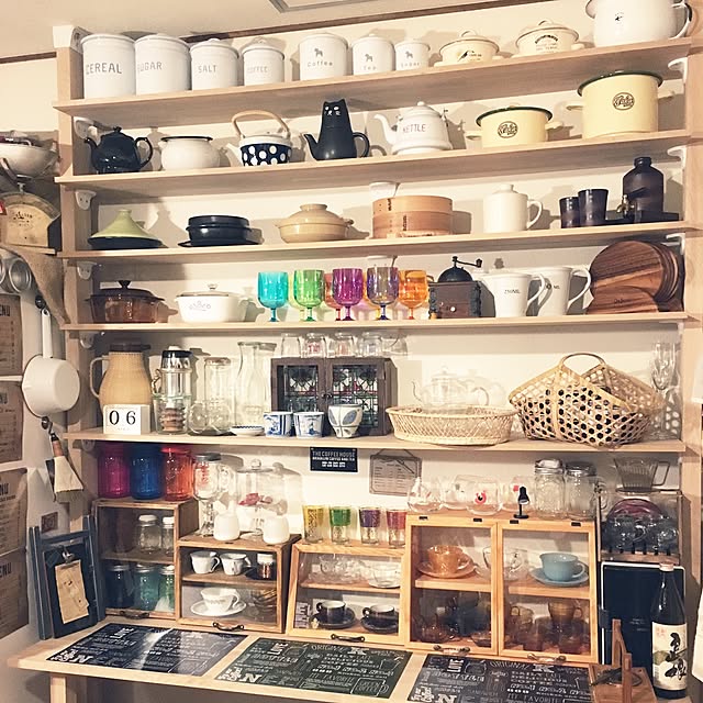こんな棚が欲しかった！ディアウォール棚活用実例（キッチン編） RoomClip mag 暮らしとインテリアのwebマガジン