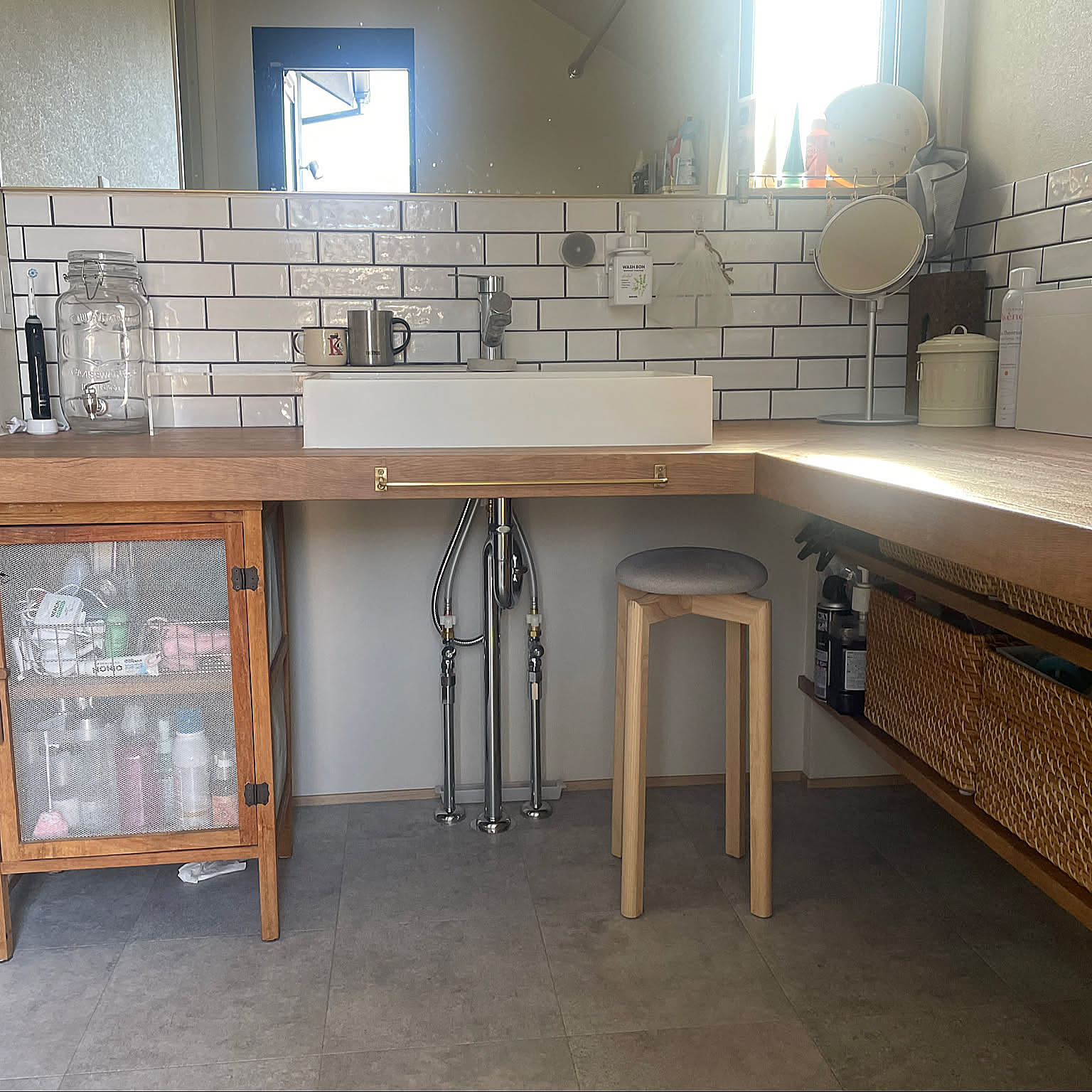 「重宝するのに存在感はさりげない、スリムでコンパクトなスツール」 by Y33355さん