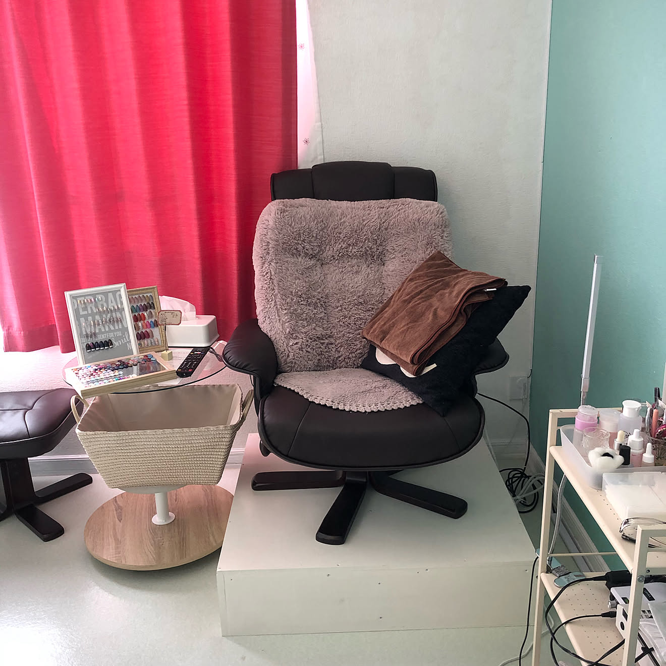 昇降タイプ　フットネイルステージ！ 楽天市場】ネイルチェア用台 電動ネイルチェア用ステージ 高さ