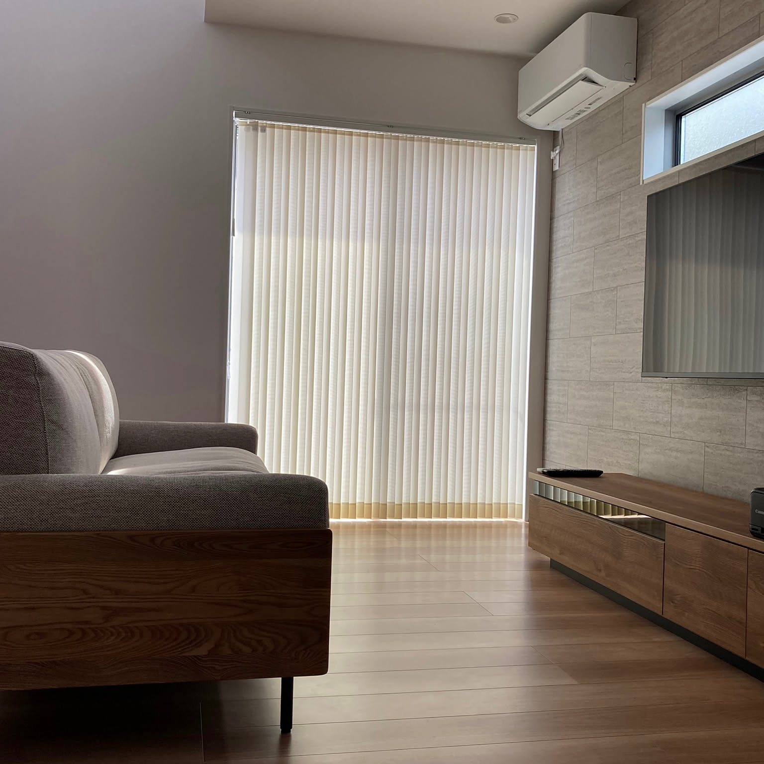 バーチカルブラインド サンゲツのおすすめ商品とおしゃれな実例