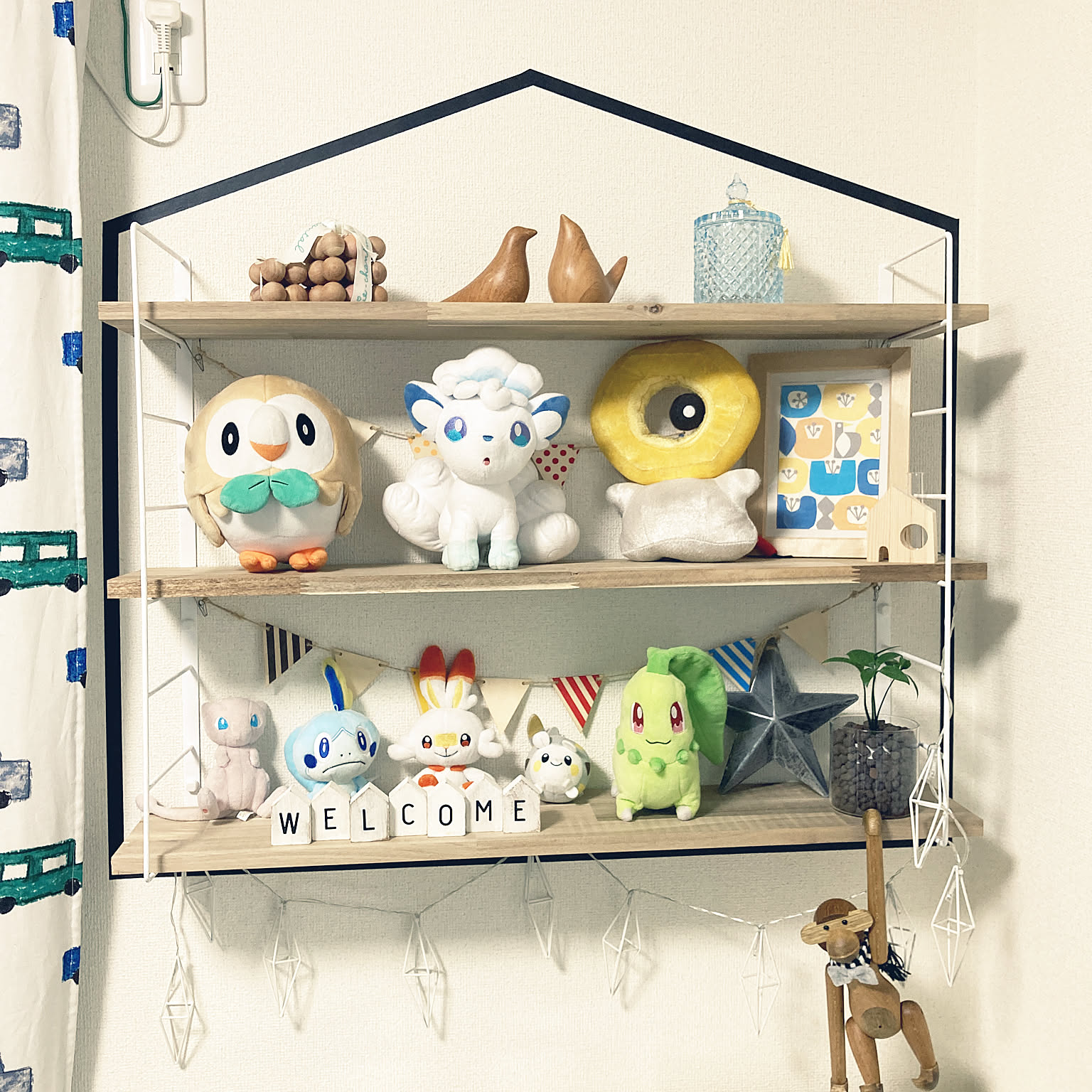 ミュウ　ポケモン　置物　インテリア ミュウ並び替え😼 セリアのミニケースがどんぴしゃりんこ