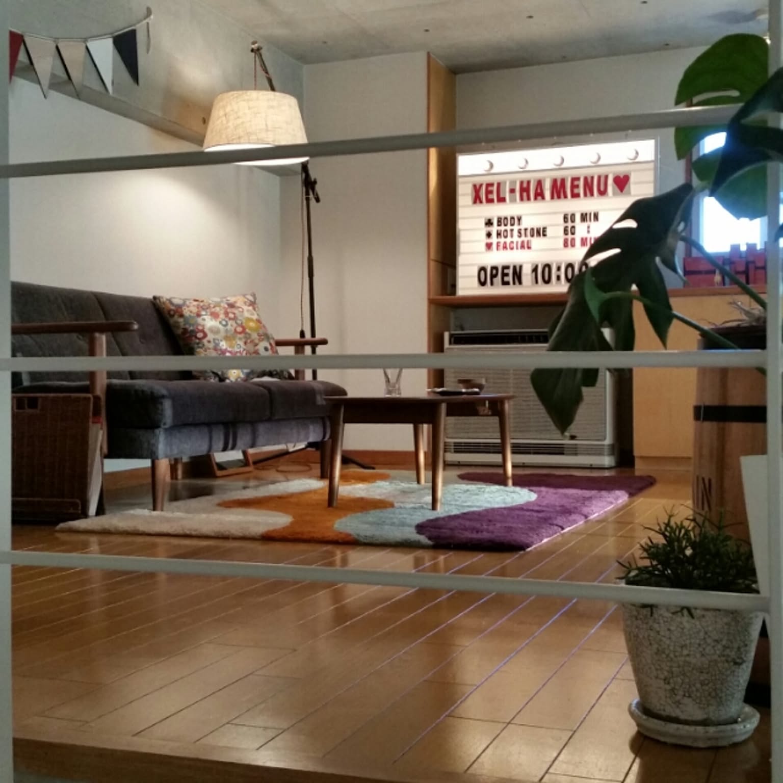 エレクトリックサインボードのインテリア実例 ｜ RoomClip