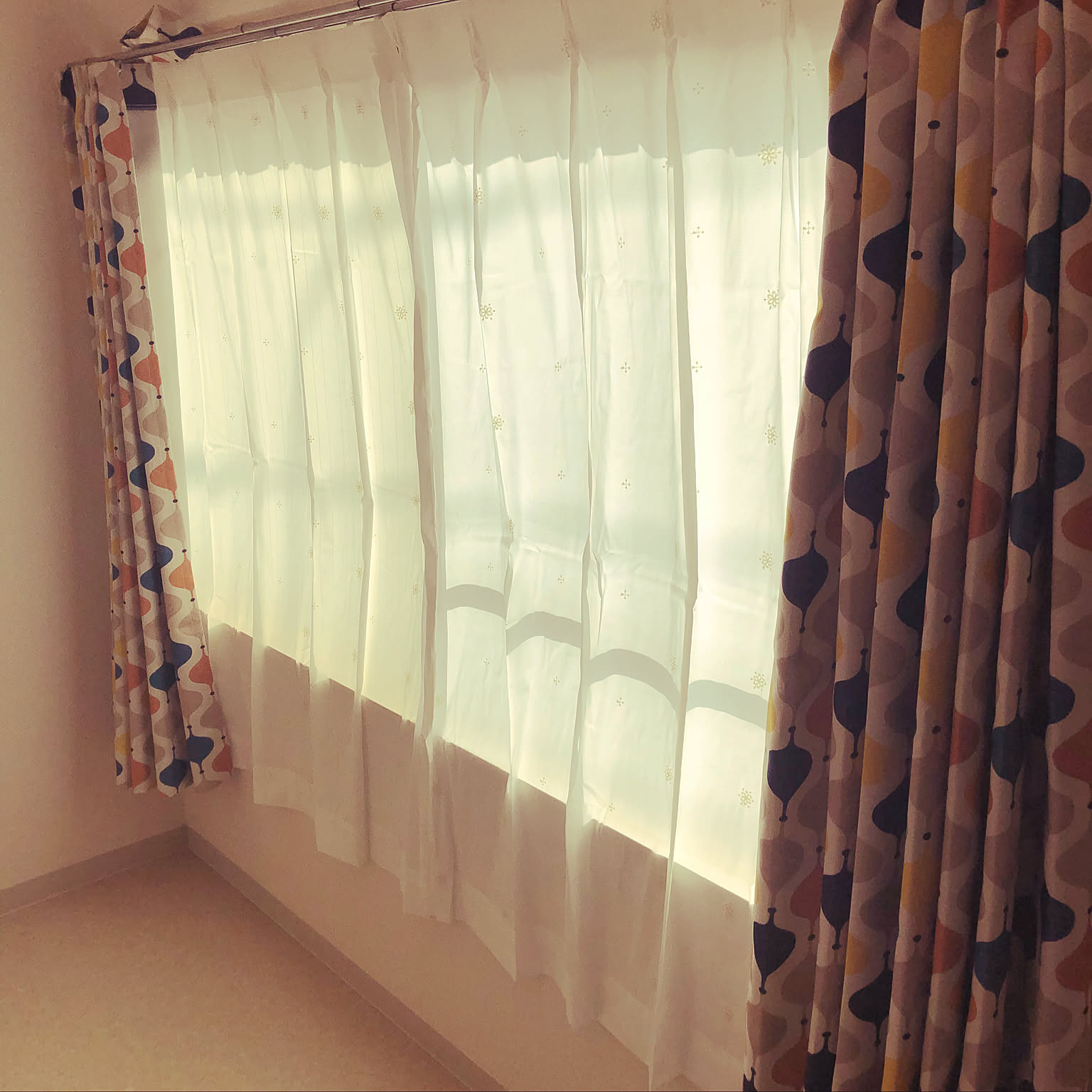 ニトリのカーテン 幾何学模様のおすすめ商品とおしゃれな実例