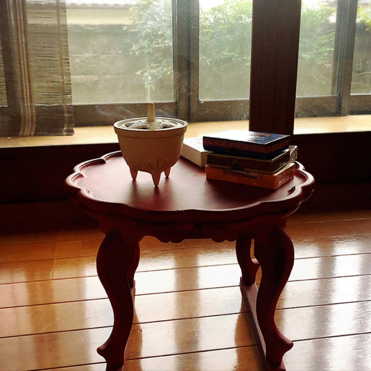 南部鉄器 香炉のおしゃれなアレンジ・飾り方のインテリア実例