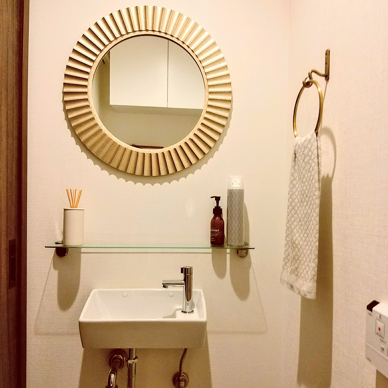 ZARA HOME 丸い鏡のおすすめ商品とおしゃれな実例 | RoomClip ZARA HOME 丸い鏡のおすすめ商品とおしゃれな実例 | RoomClip
