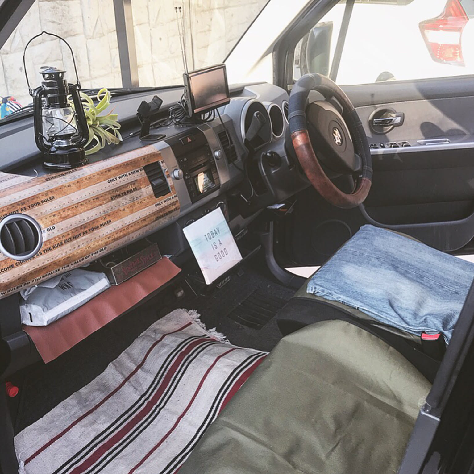 餃子の王将 実機役物LED点灯加工品！お車のインテリアに！お部屋のインテリアに！ 餃子の王将 実機役物LED点灯加工品！お車のインテリアに！お部屋