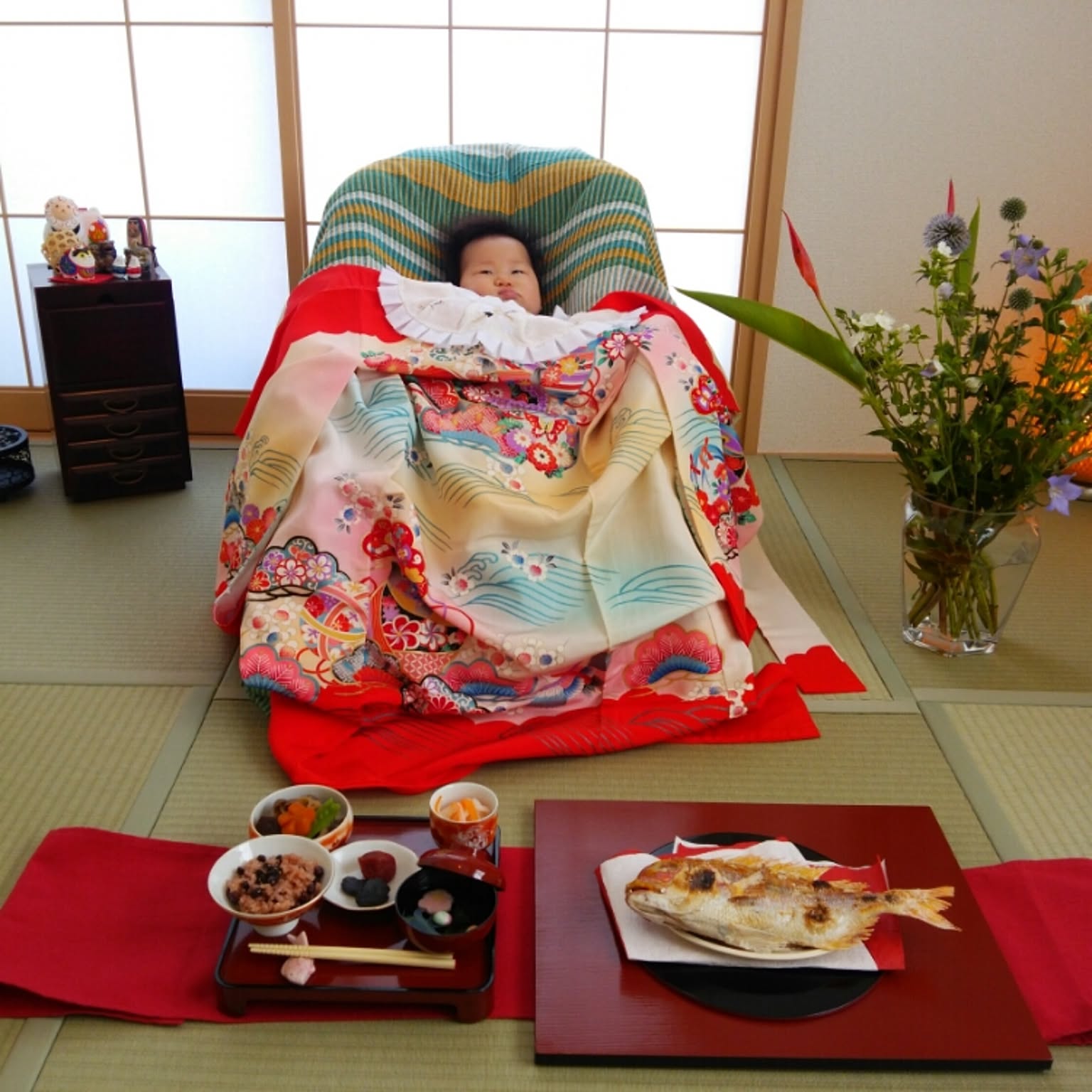 机/朱色漆の足つき膳/古い瓶/リメイク小引き出し/ネコ瓶など