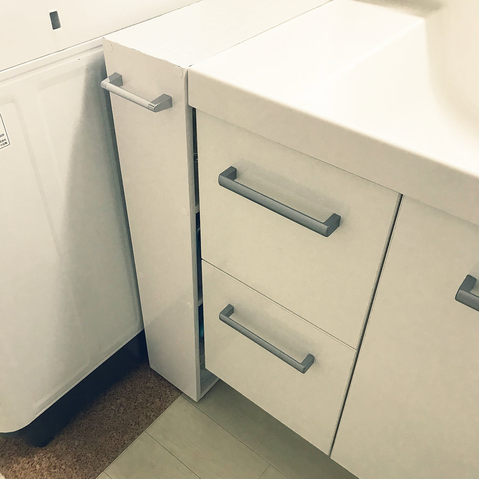 隙間収納 LIXIL洗面台のアイデア・おすすめ商品・おしゃれな実例