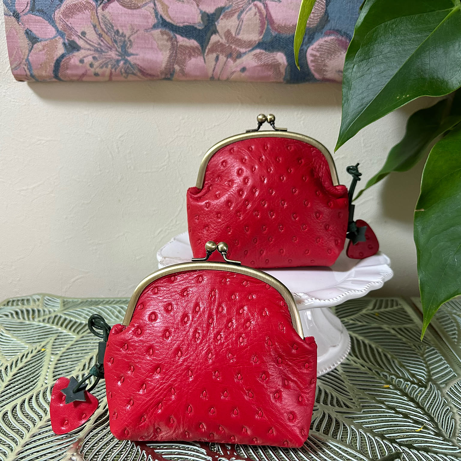 ハンドメイド がま口ポーチのおしゃれなアレンジ・飾り方の