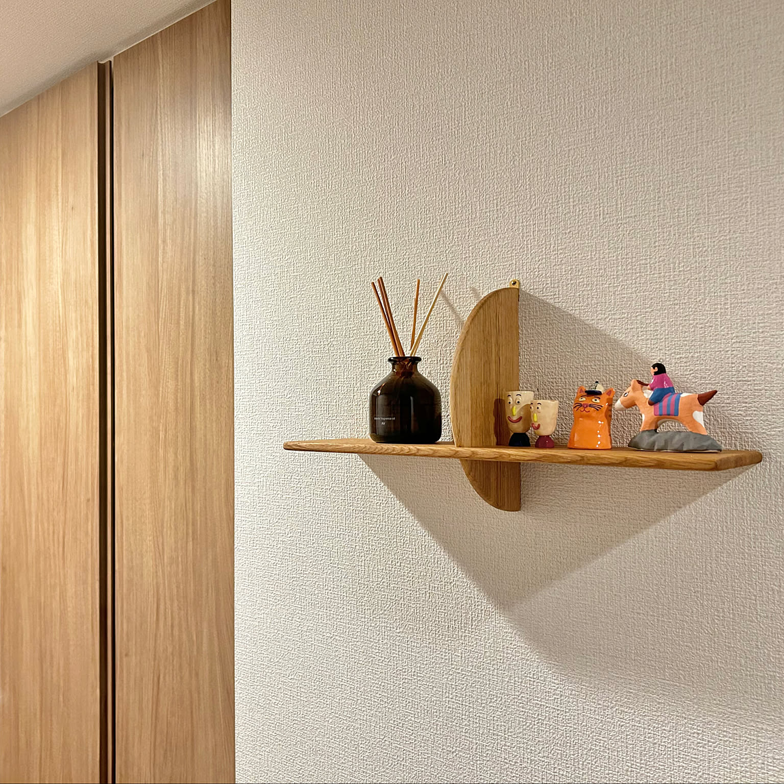 ウォールシェルフ ACTUSのおすすめ商品とおしゃれな実例 ｜ RoomClip