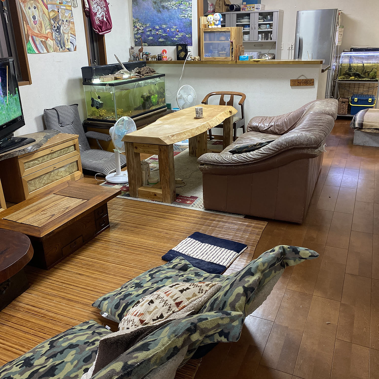 一枚板テーブル とちの木のおすすめ商品とおしゃれな実例 ｜ RoomClip