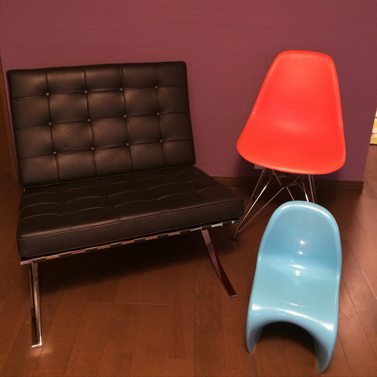 バルセロナチェア　モデルルーム使用品 Knoll Japan | Timeless Duo: Buy Barcelona Chair&Stool Set