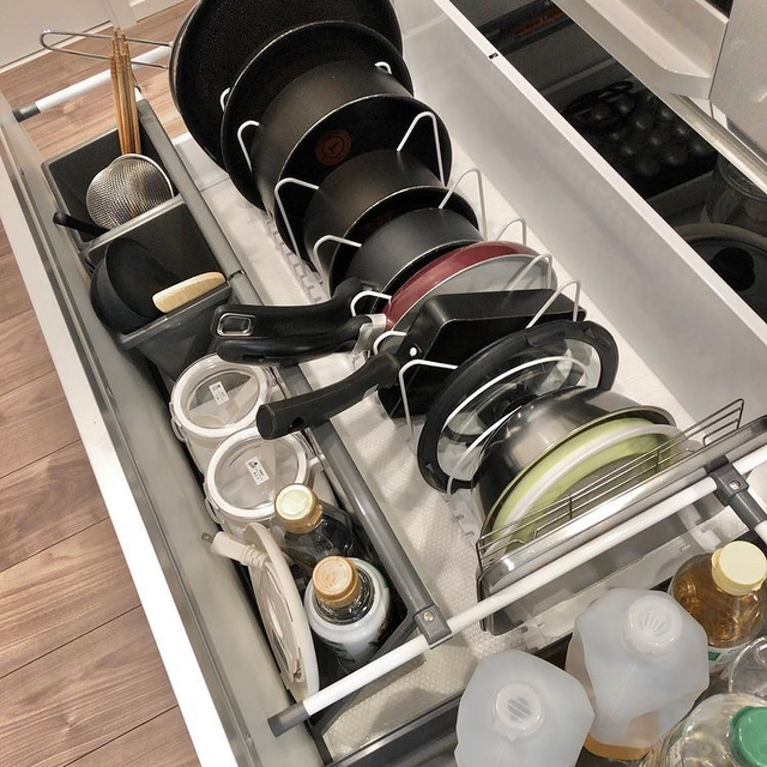 パナソニックシステムキッチン収納画像追加♪ パナソニック ラクシーナ システムキッチン収納