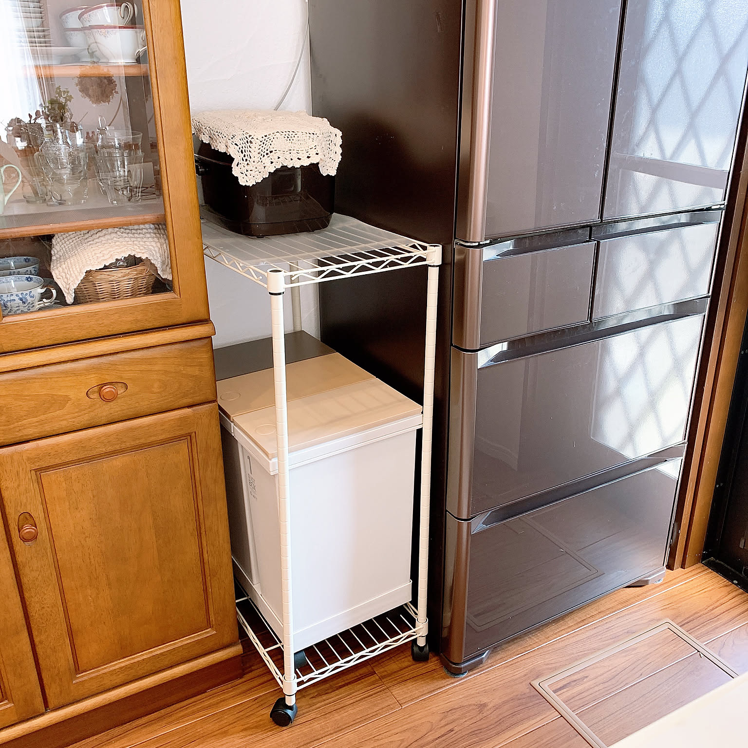 狭いキッチン 炊飯器置き場のおすすめ商品とおしゃれな実例