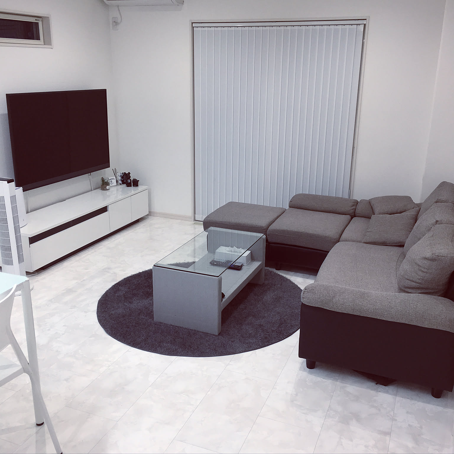 シンプルモダン グレーソファーのおすすめ商品とおしゃれな実例