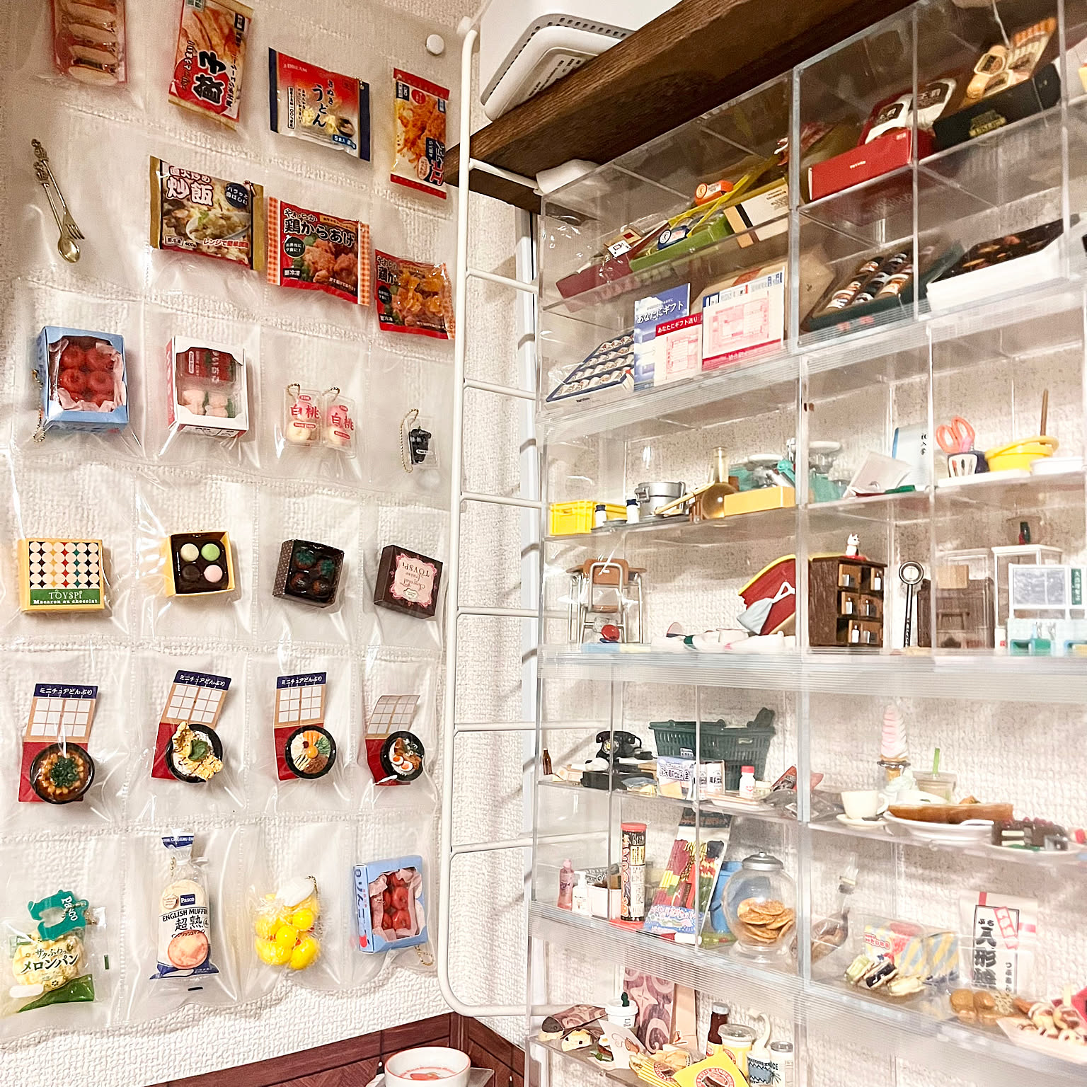 タイガー様専用 食器箪笥、展示棚、コレクション棚