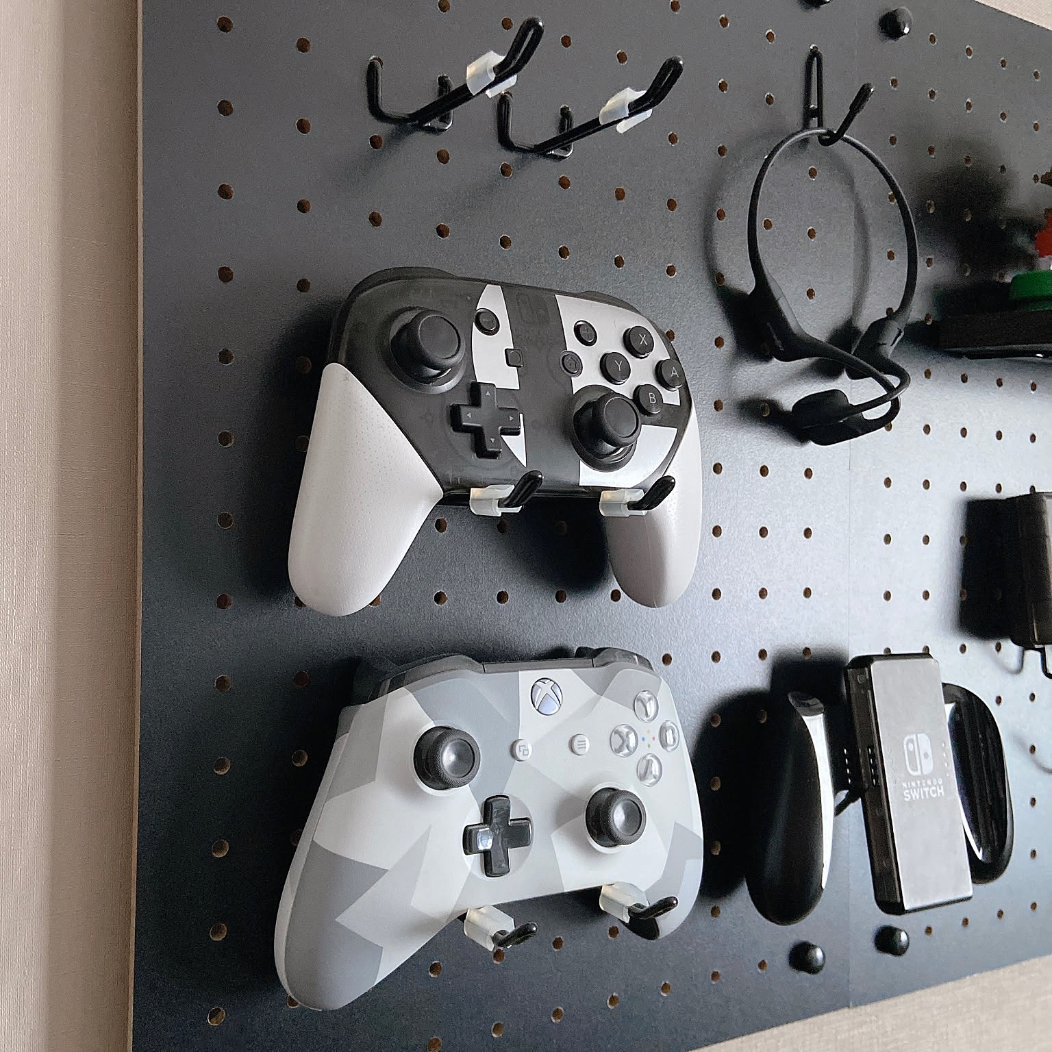 売切 PS4 コントローラー ヘッドホン モニター無しなら3000円引き