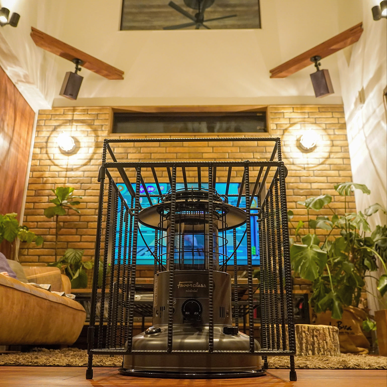 男前 ストーブガードのおしゃれなインテリア・部屋・家具の実例