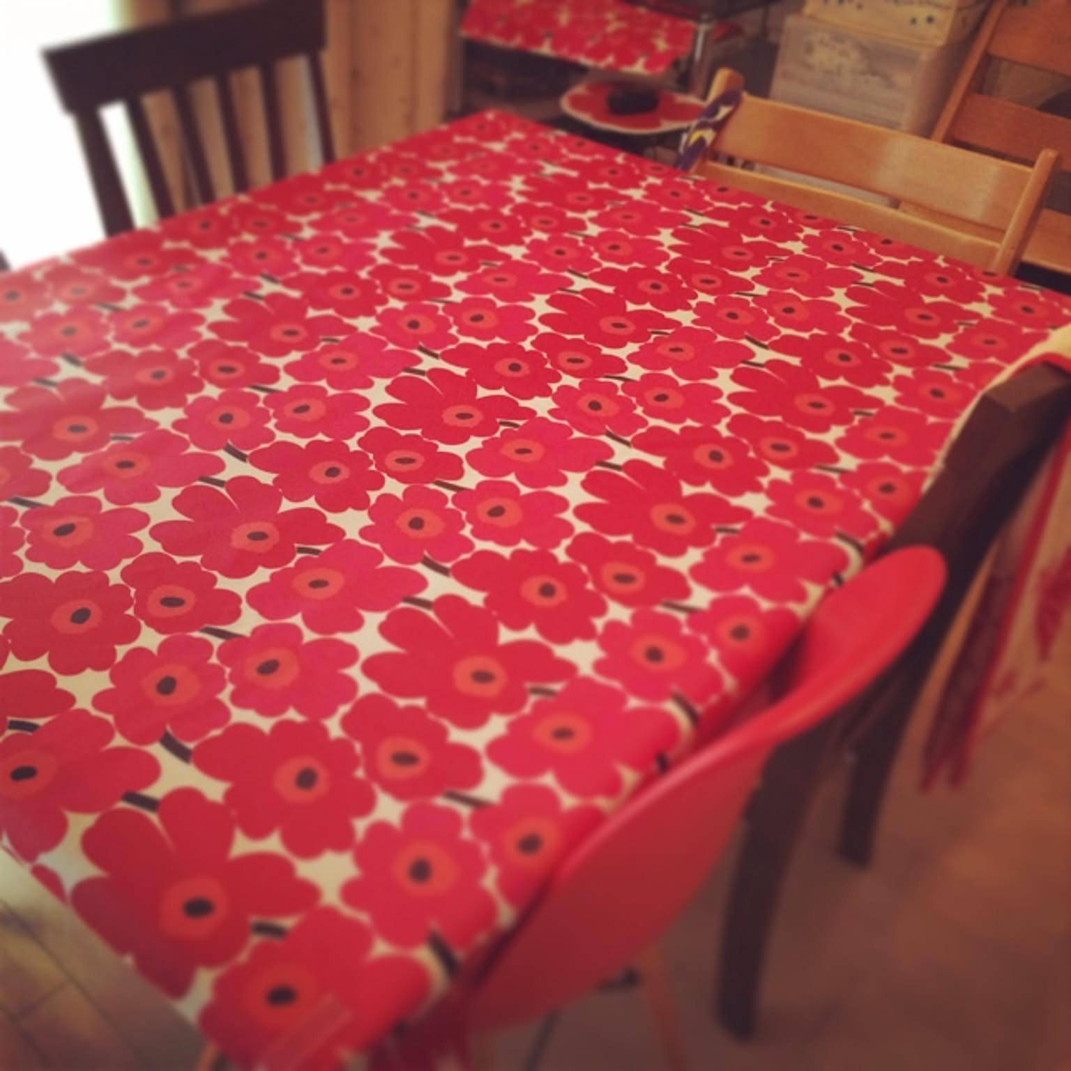 マリメッコ テーブルクロスのおすすめ商品とおしゃれな実例