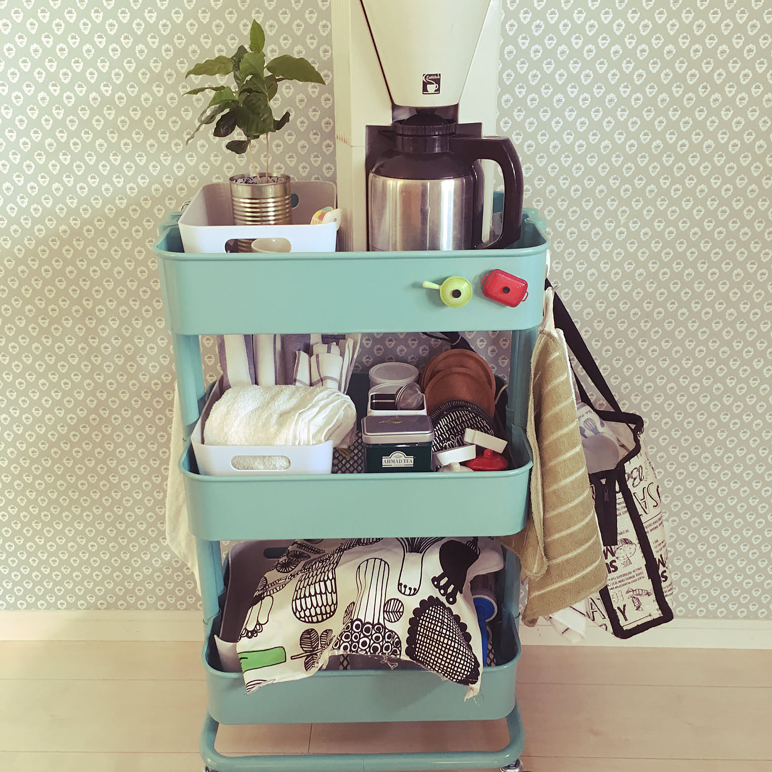 IKEAワゴン 3段ワゴンのおすすめ商品とおしゃれな実例 ｜ RoomClip
