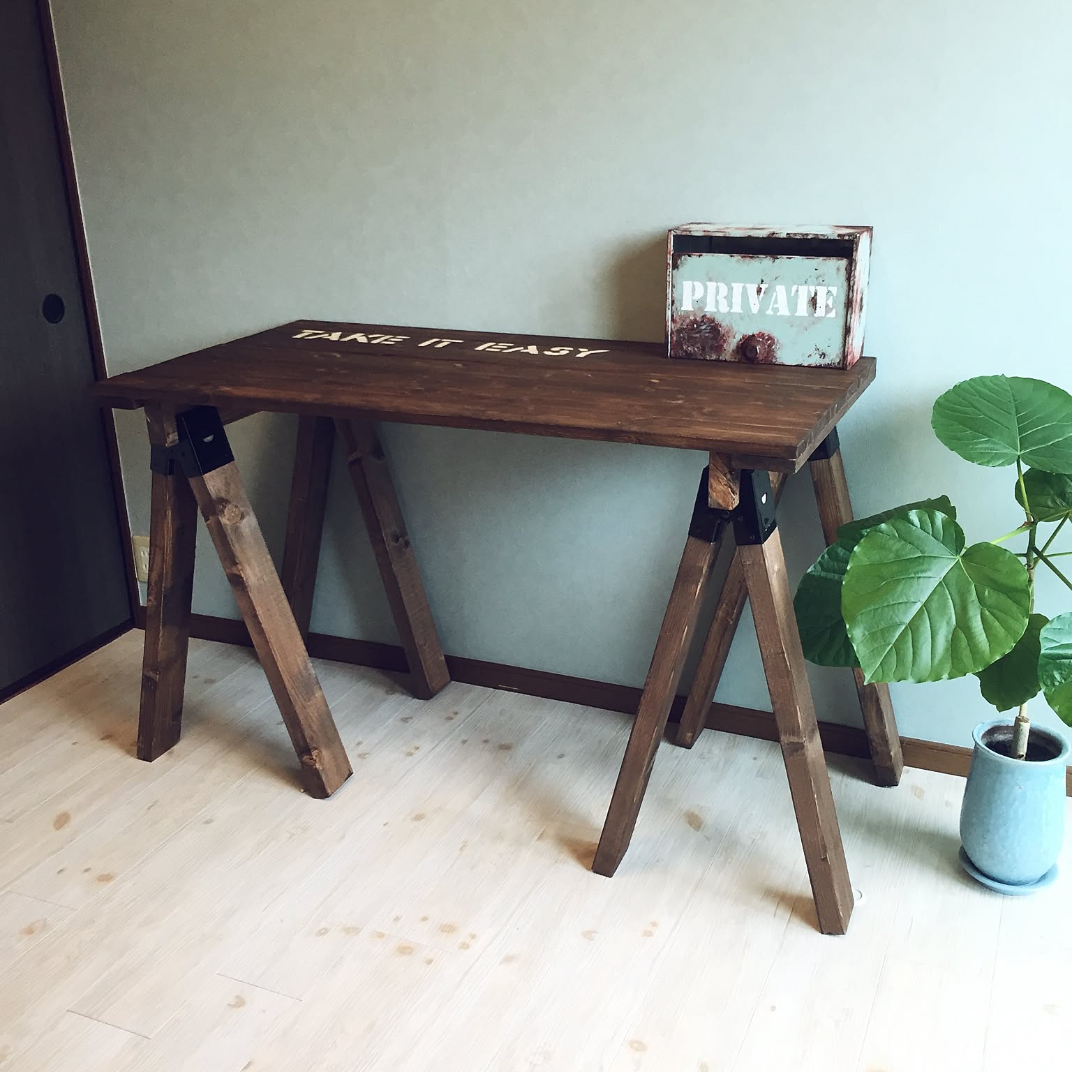 机 ソーホースブラケットのおすすめ商品とおしゃれな実例 ｜ RoomClip