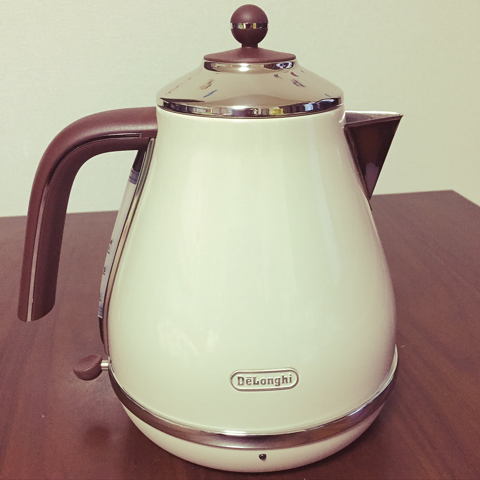 キッチン/電気ケトル/ドルチェベージュ/デロンギ ヴィンテージケトル