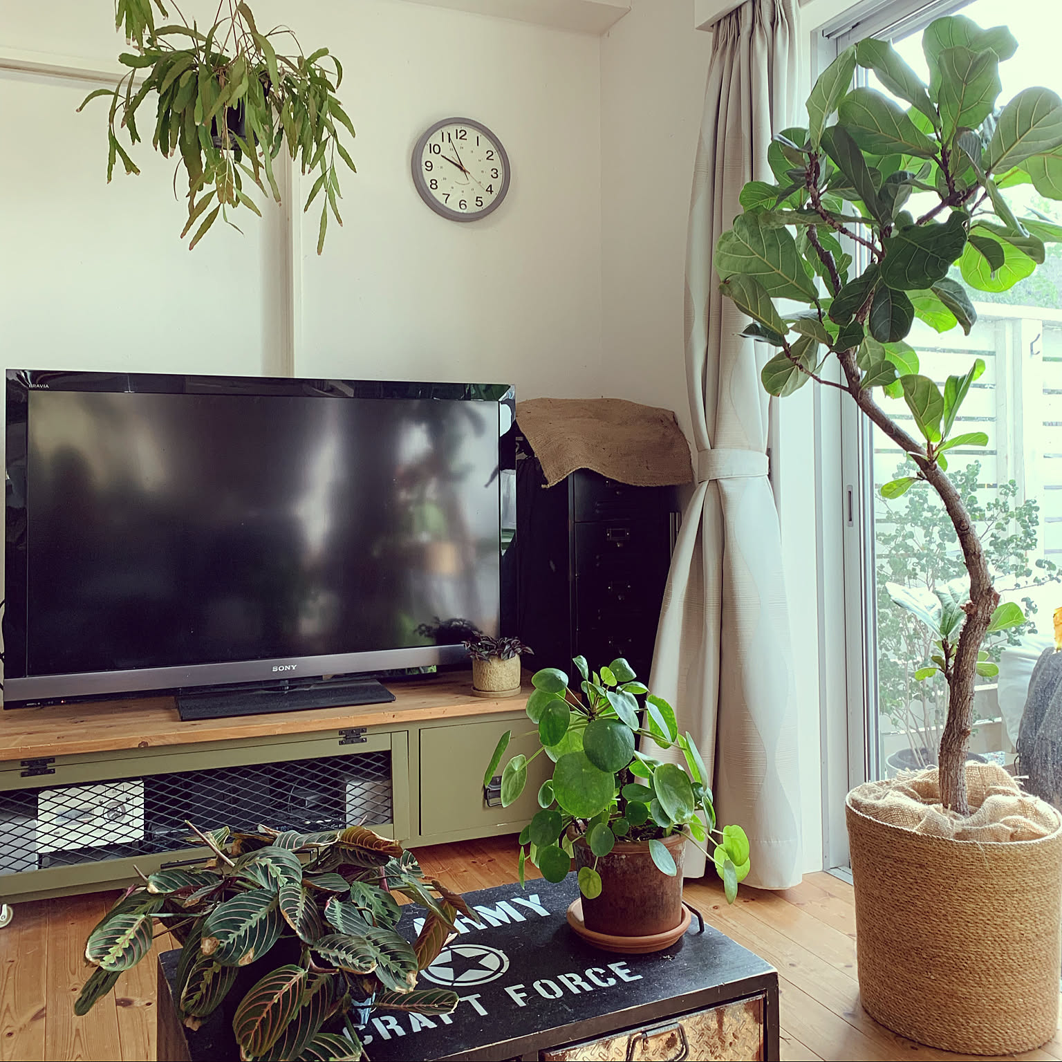 12c9b53fa3b14b94bb2a5bb3c8e19e