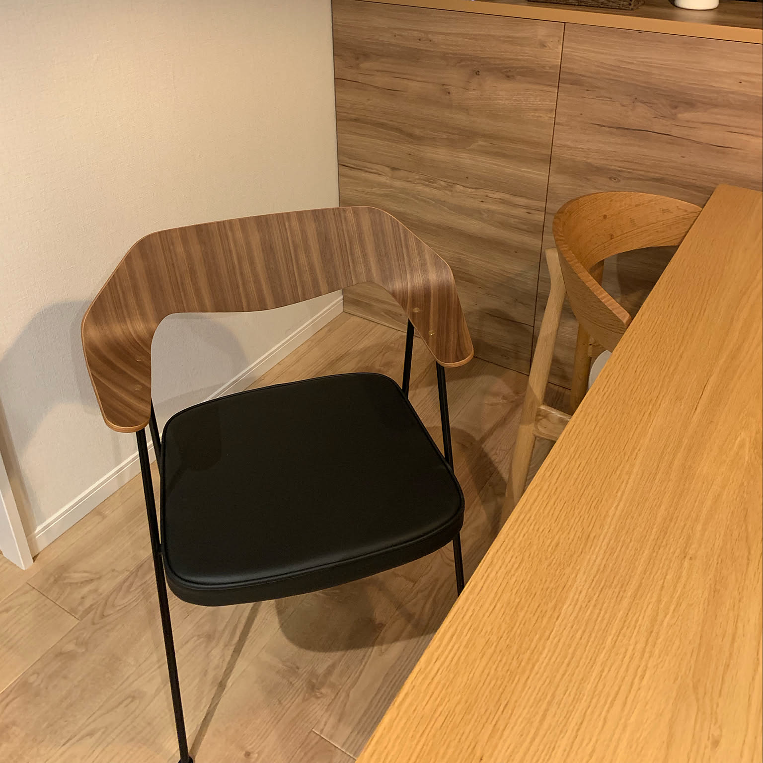 Case Furniture | 675チェア｜【公式】ACTUS online｜家具