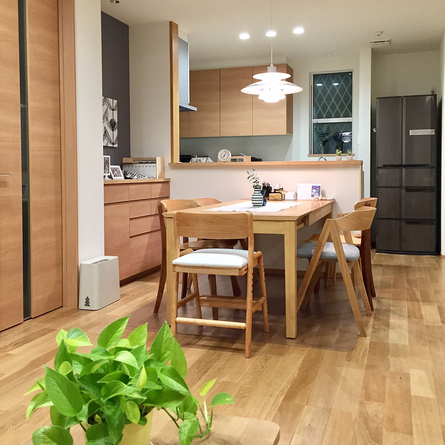 unico VIVOシリーズ 伸長式ダイニングテーブル unico(ウニコ)のVIVO:Extension table！チェリー材のナチュラル