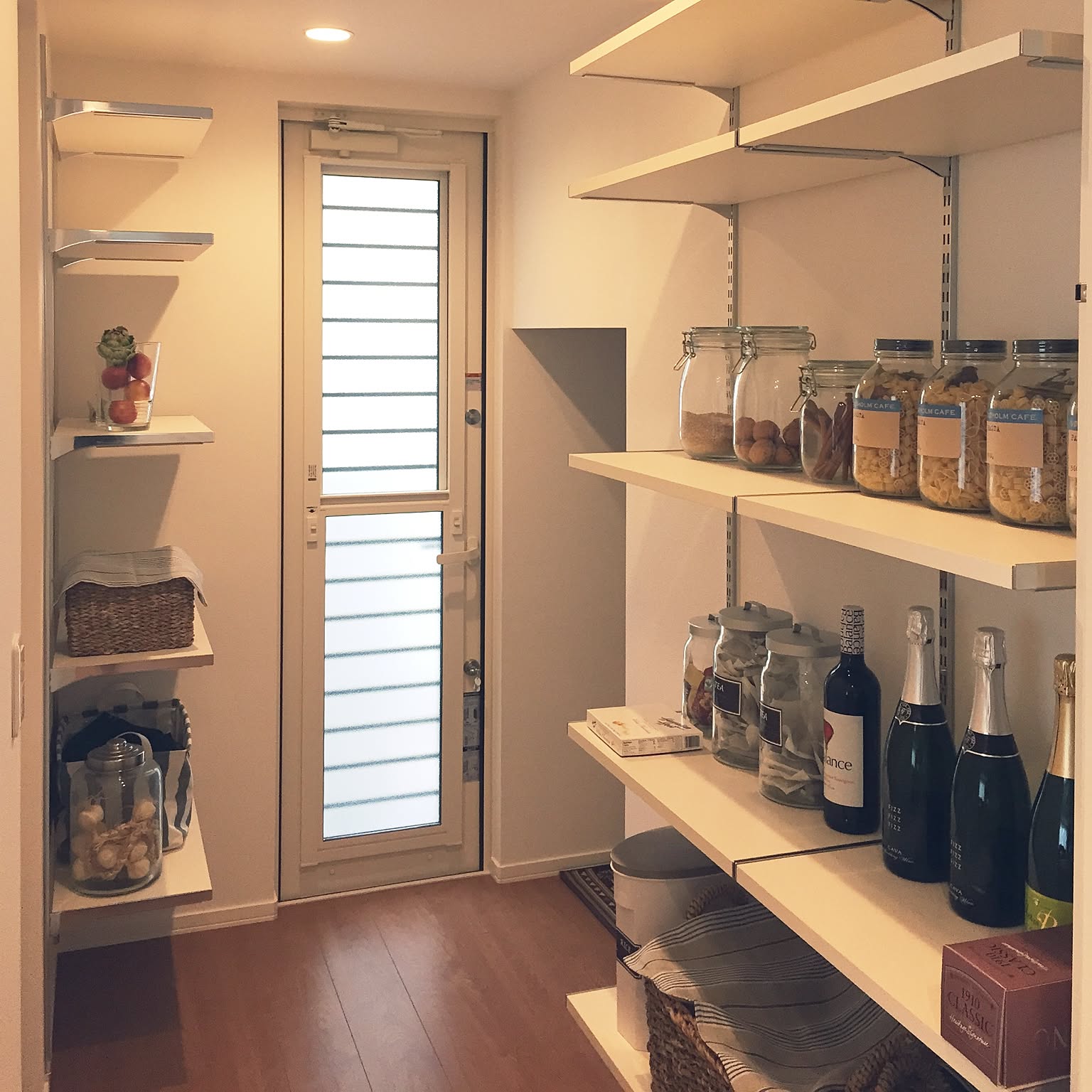 パントリー収納 可動式棚のアイデア・おすすめ商品・おしゃれな実例