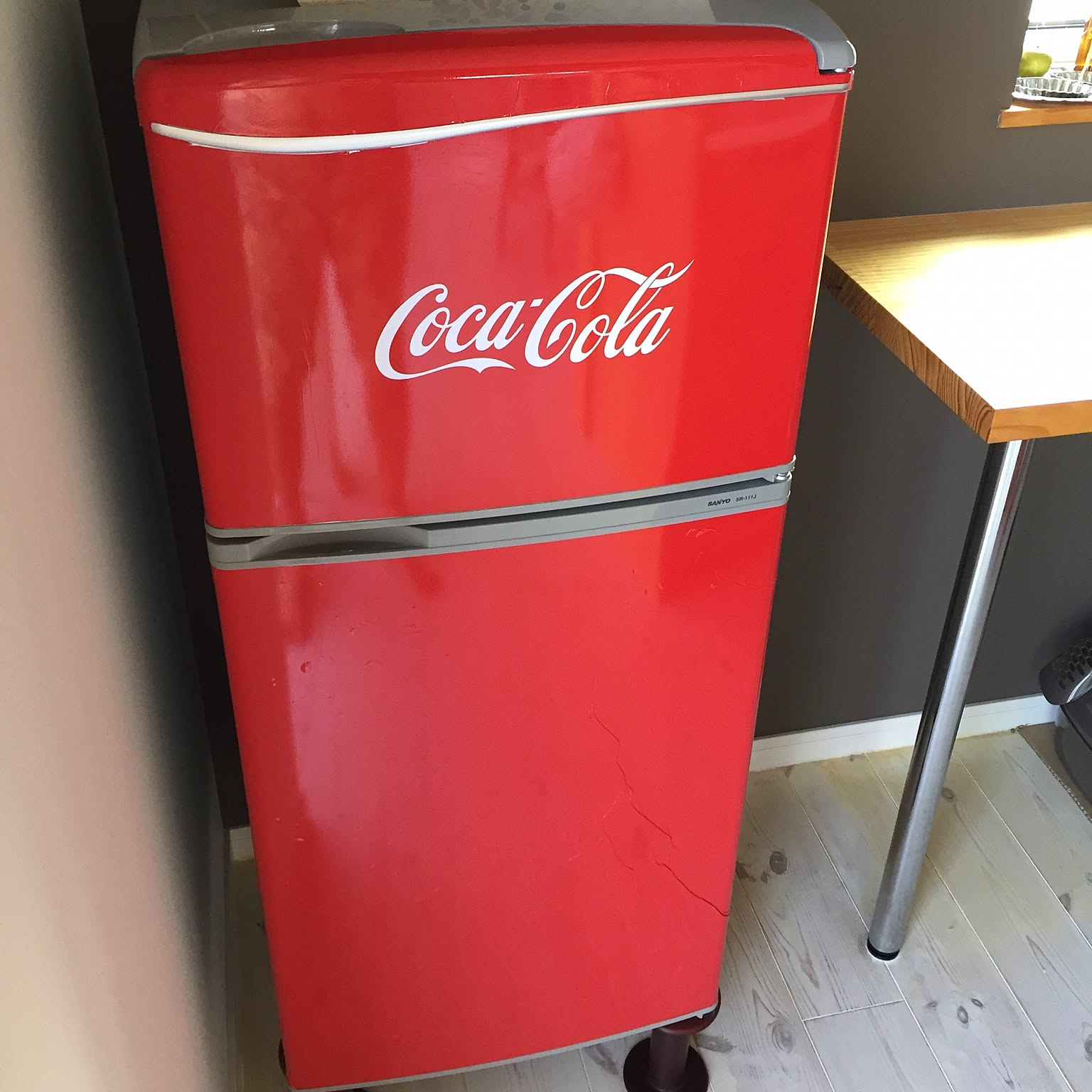 コカコーラ 冷蔵庫リメイクのおすすめ商品とおしゃれな実例 コカコーラ 冷蔵庫リメイクのおすすめ商品とおしゃれな実例