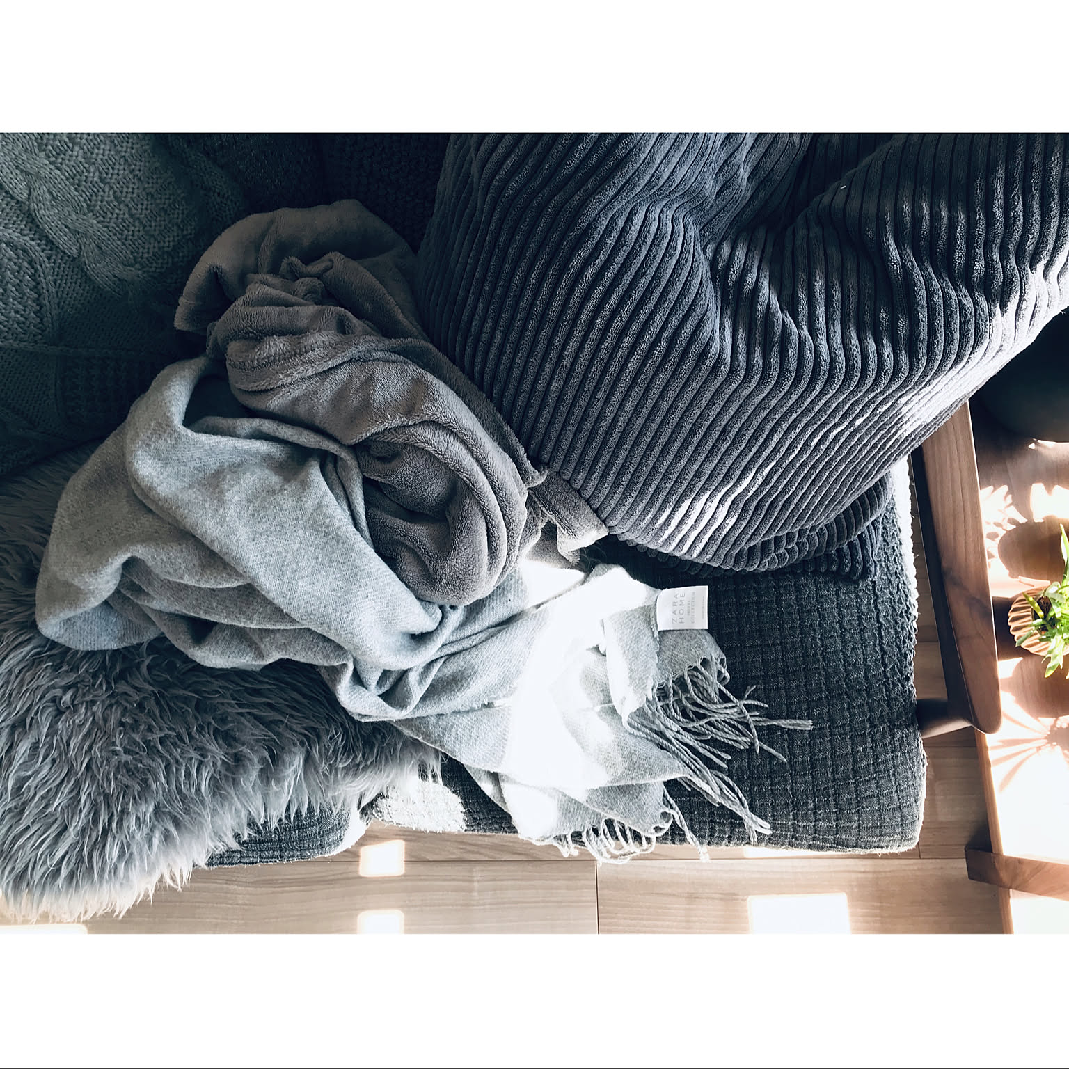 ザラホームのブランケットのおすすめ商品とおしゃれな実例 ｜ RoomClip