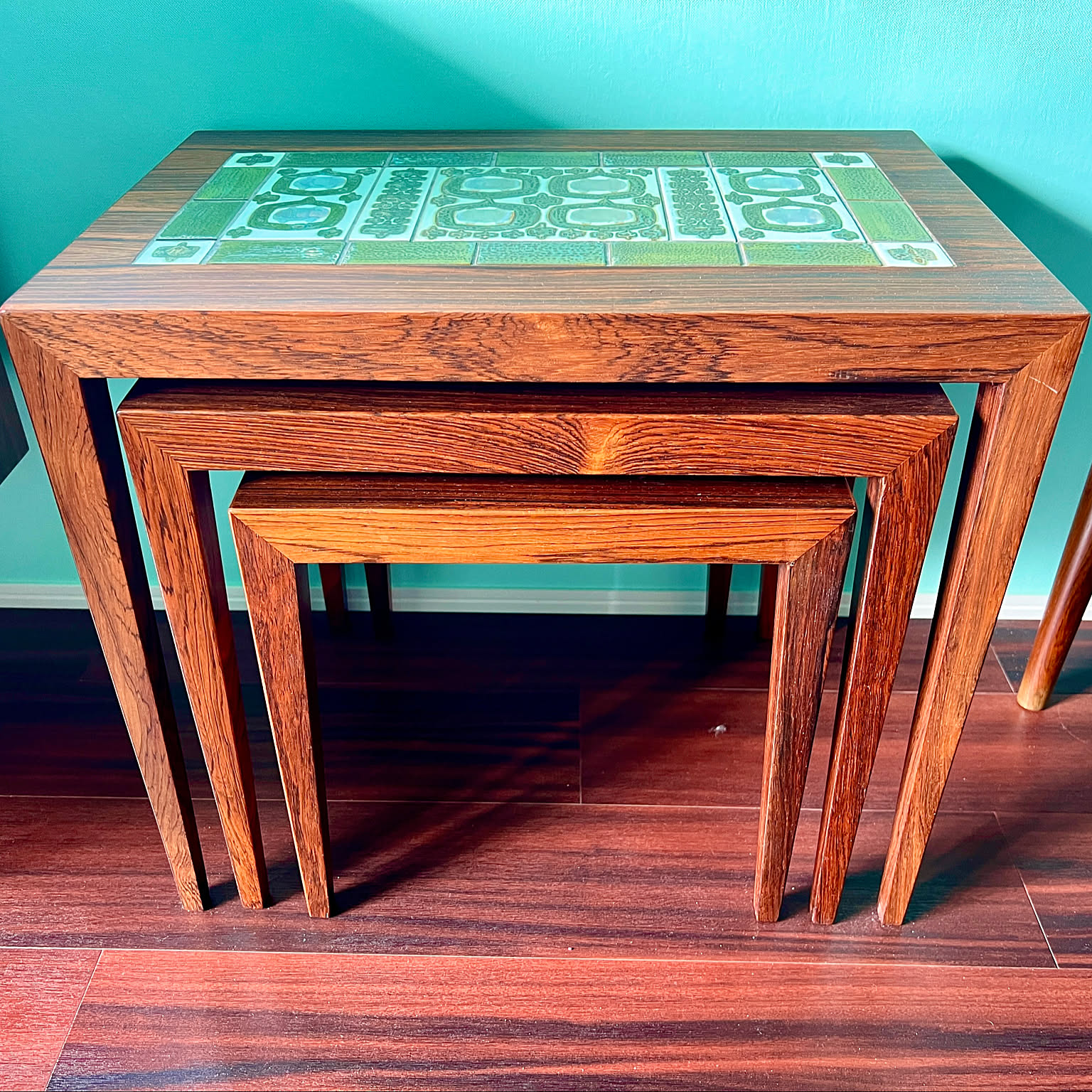 タイルトップテーブルのおすすめ商品とおしゃれな実例 ｜ RoomClip