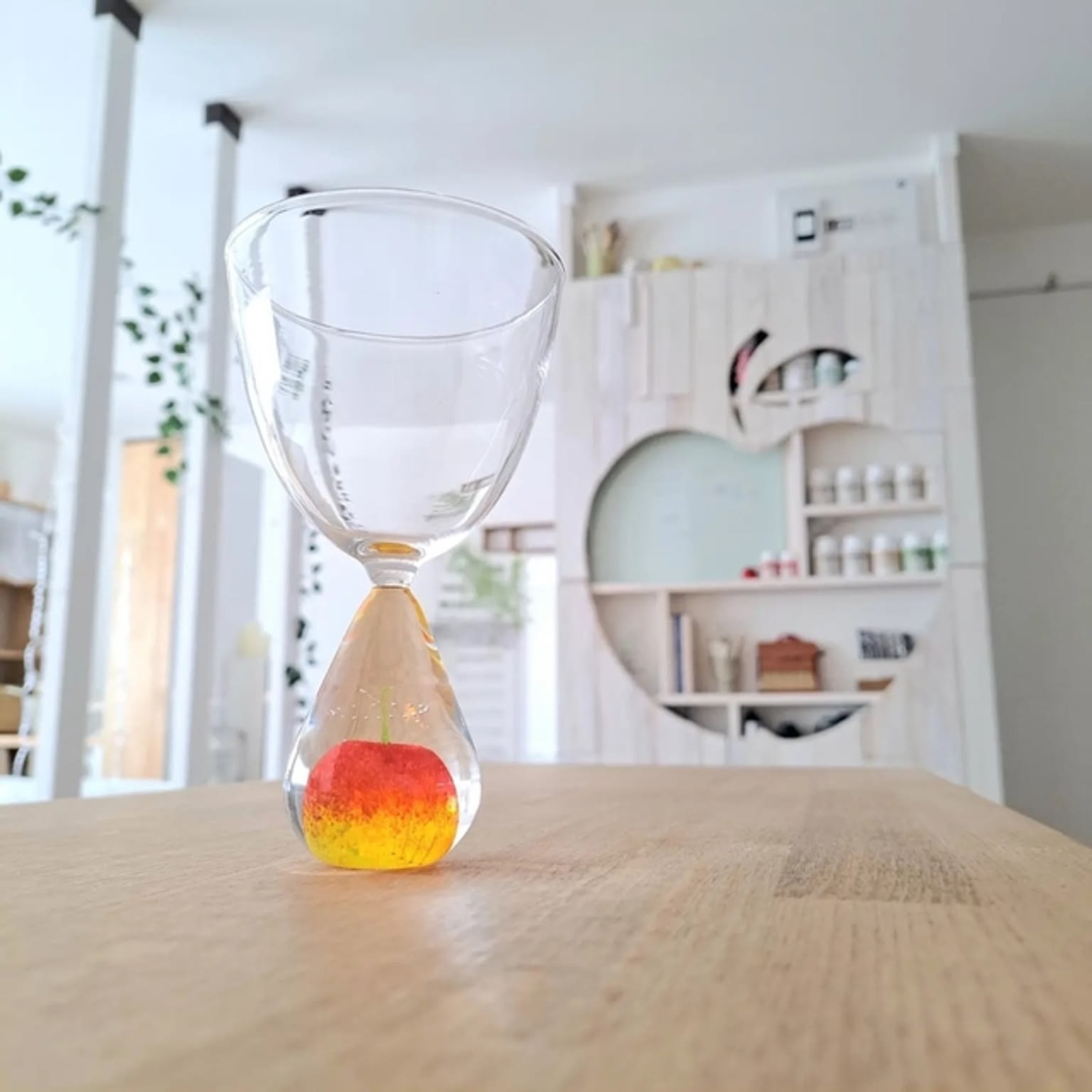 作家物 ガラス製リンゴのオブジェ