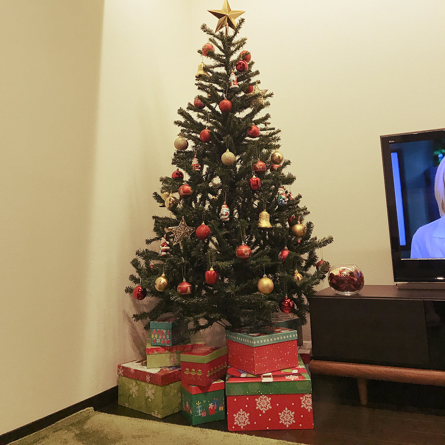 コストコ クリスマスツリー180cmのおすすめ商品とおしゃれな実例 コストコ クリスマスツリー180cmのおすすめ商品とおしゃれな実例