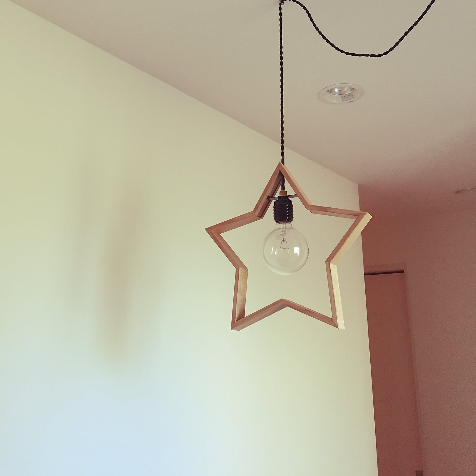 星型ライト unicoの照明のおすすめ商品とおしゃれな実例 ｜ RoomClip