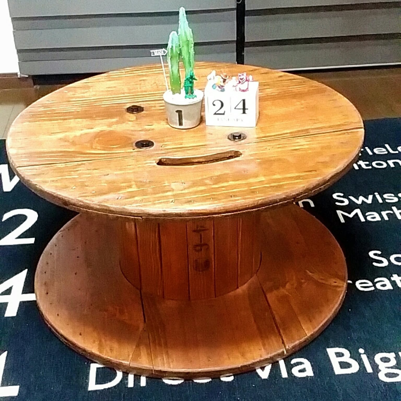 テーブルdiy ケーブルドラムのインテリア・手作りの実例 ｜ RoomClip