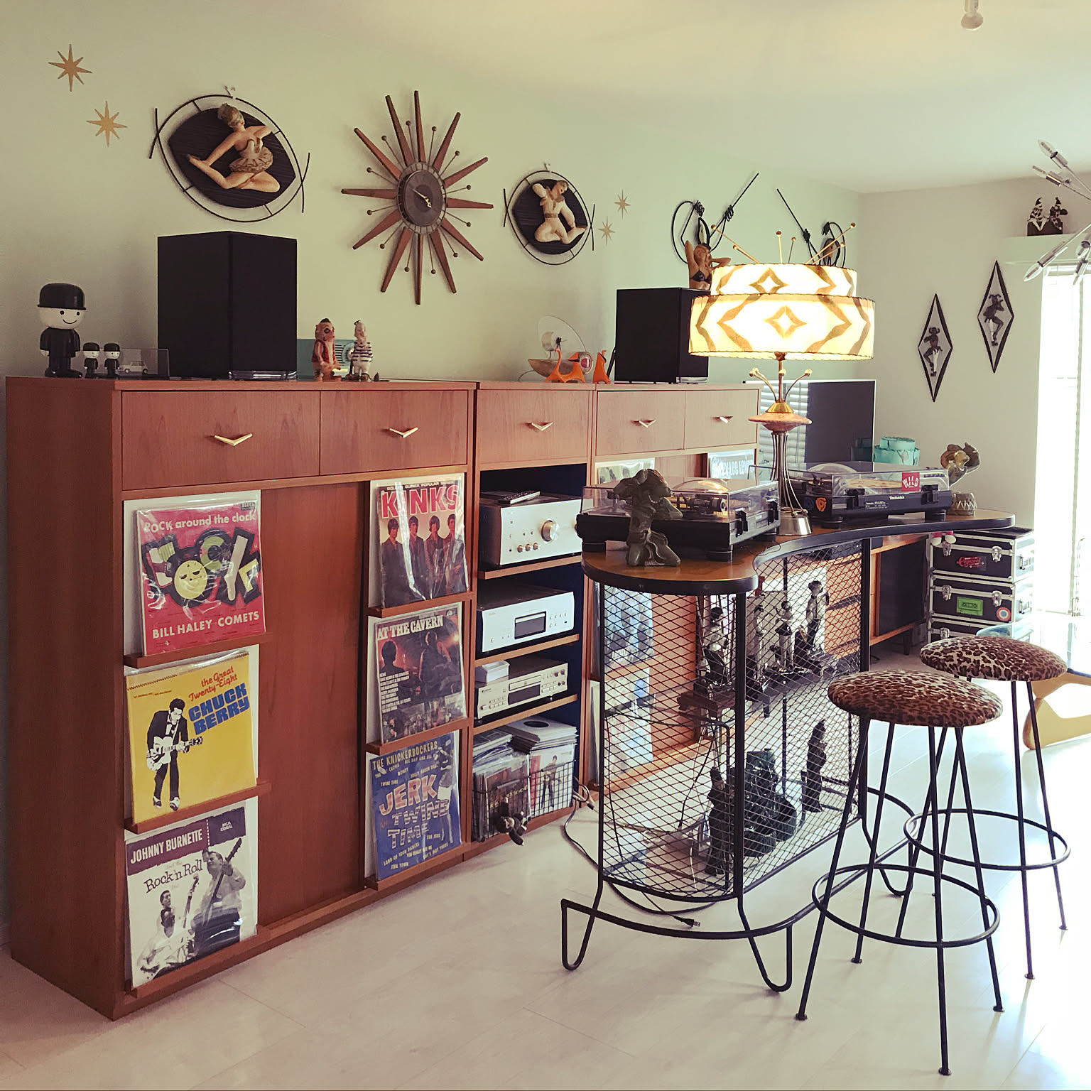 棚 ミッドセンチュリー家具のおすすめ商品とおしゃれな実例