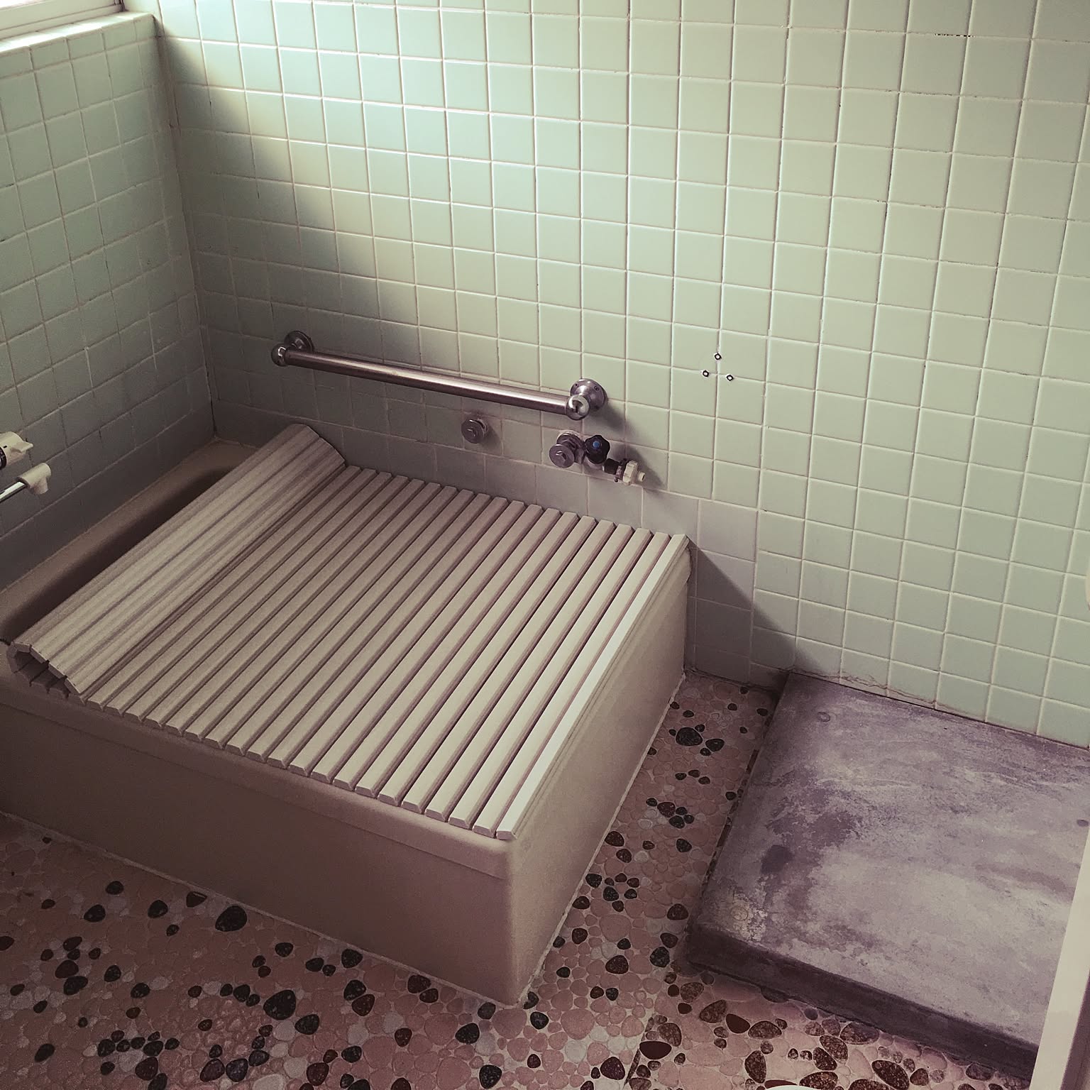 昭和レトロ　風呂化粧台　浴室化粧台　風呂収納ラック　昭和のお風呂　雑貨 未使用 昭和レトロ 風呂化粧台 浴室化粧台 風呂収納ラック 昭和のお