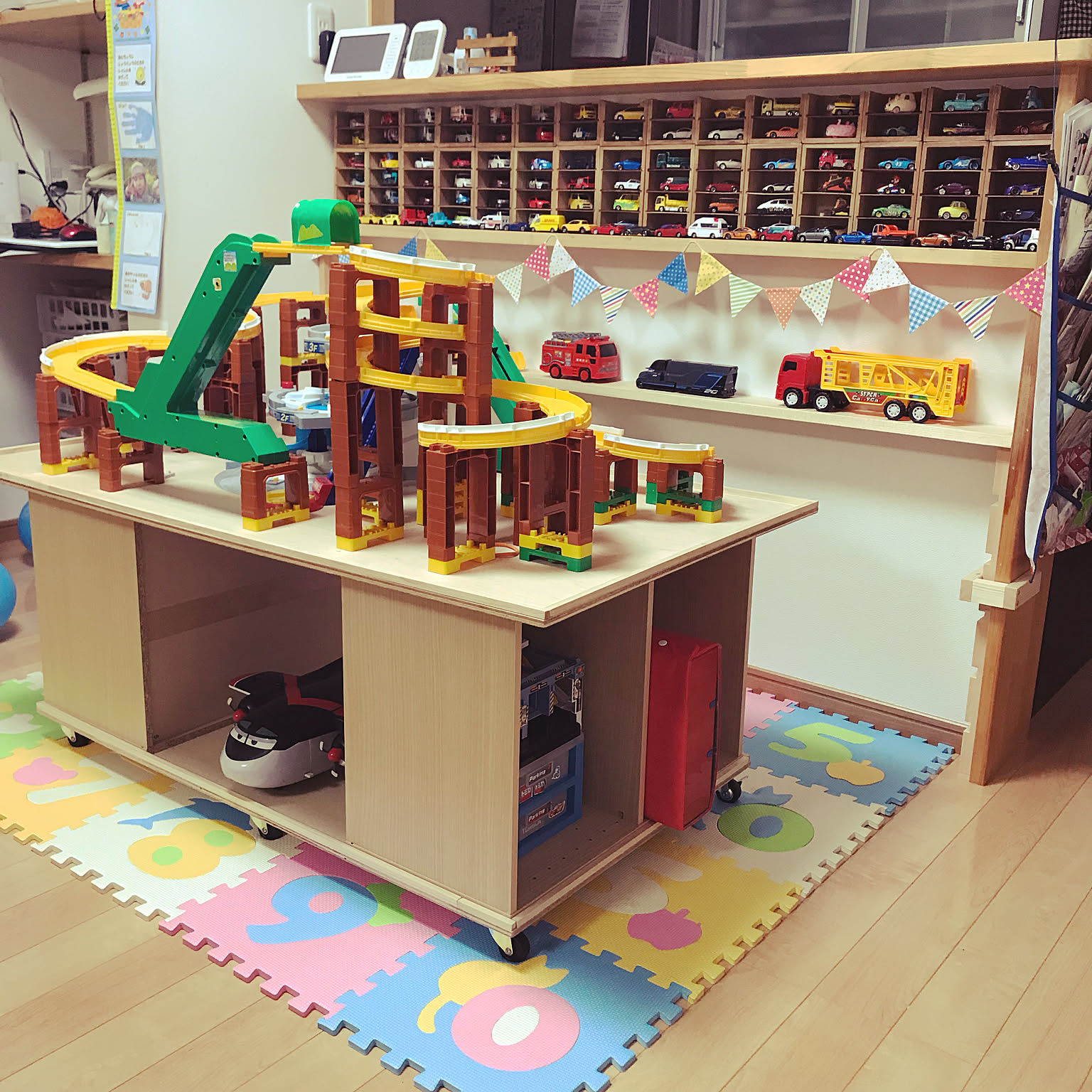 リビング/トミカ収納＆ディスプレイ/2段BOX/プレイテーブルDIY/DIYの