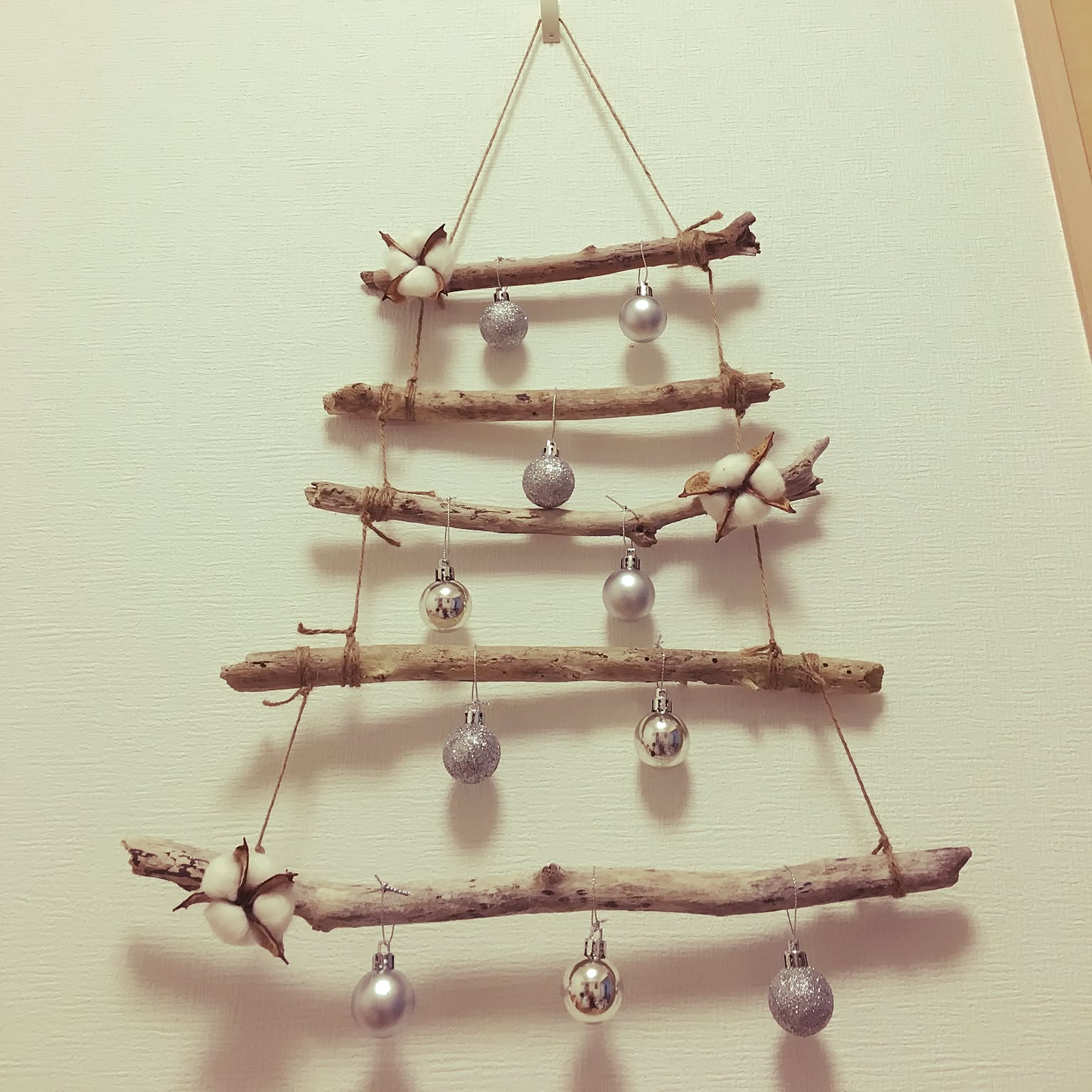 今年の新作から定番まで！ 流木クリスマスツリーのおすすめ商品とおしゃれな実例 クリスマス