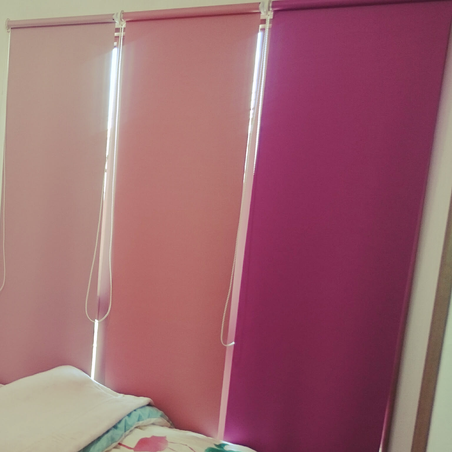 ロールスクリーン 三連窓のおすすめ商品とおしゃれな実例 ｜ RoomClip