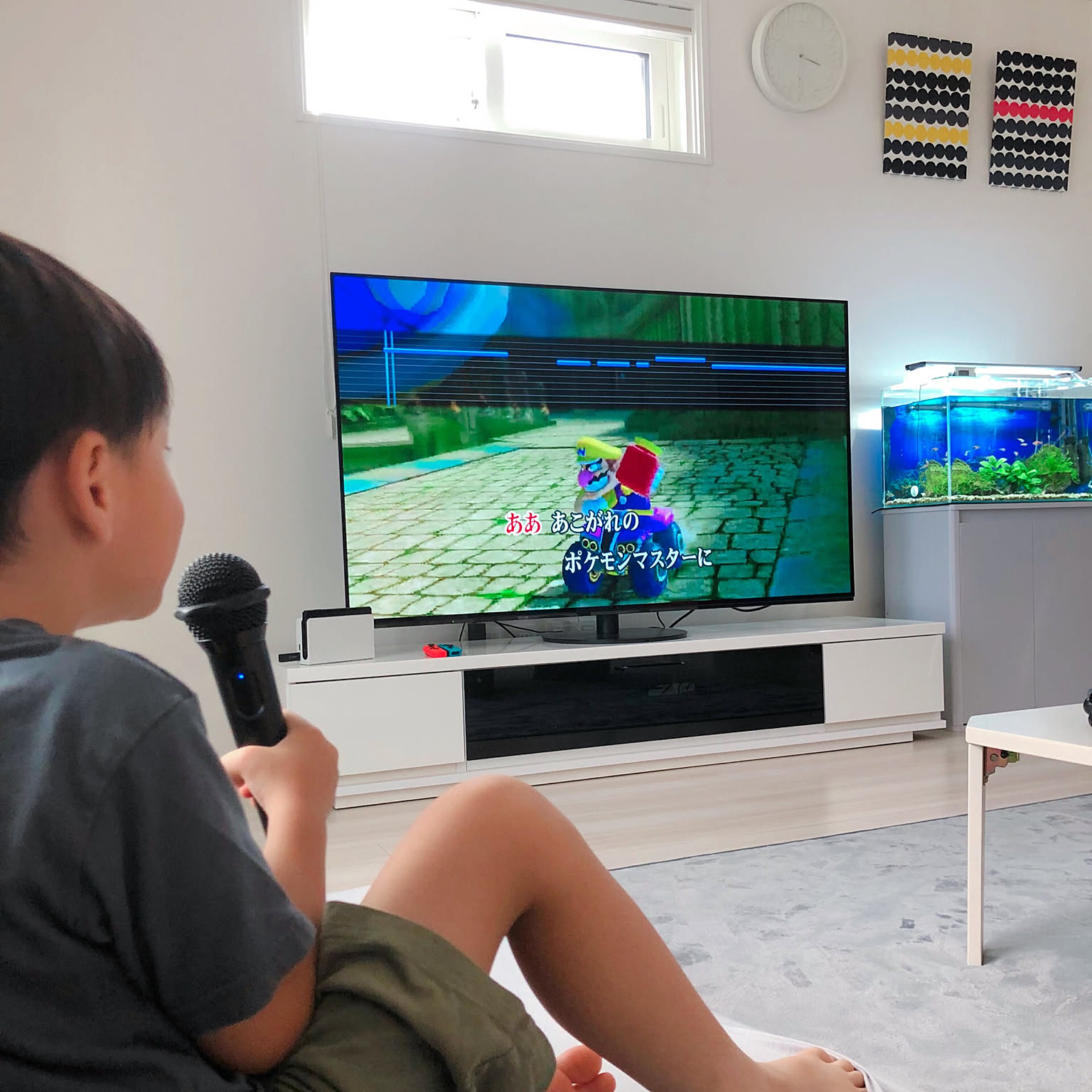 再現度高すぎて一瞬本物かと」 65型TVが「巨大ニンテンドー