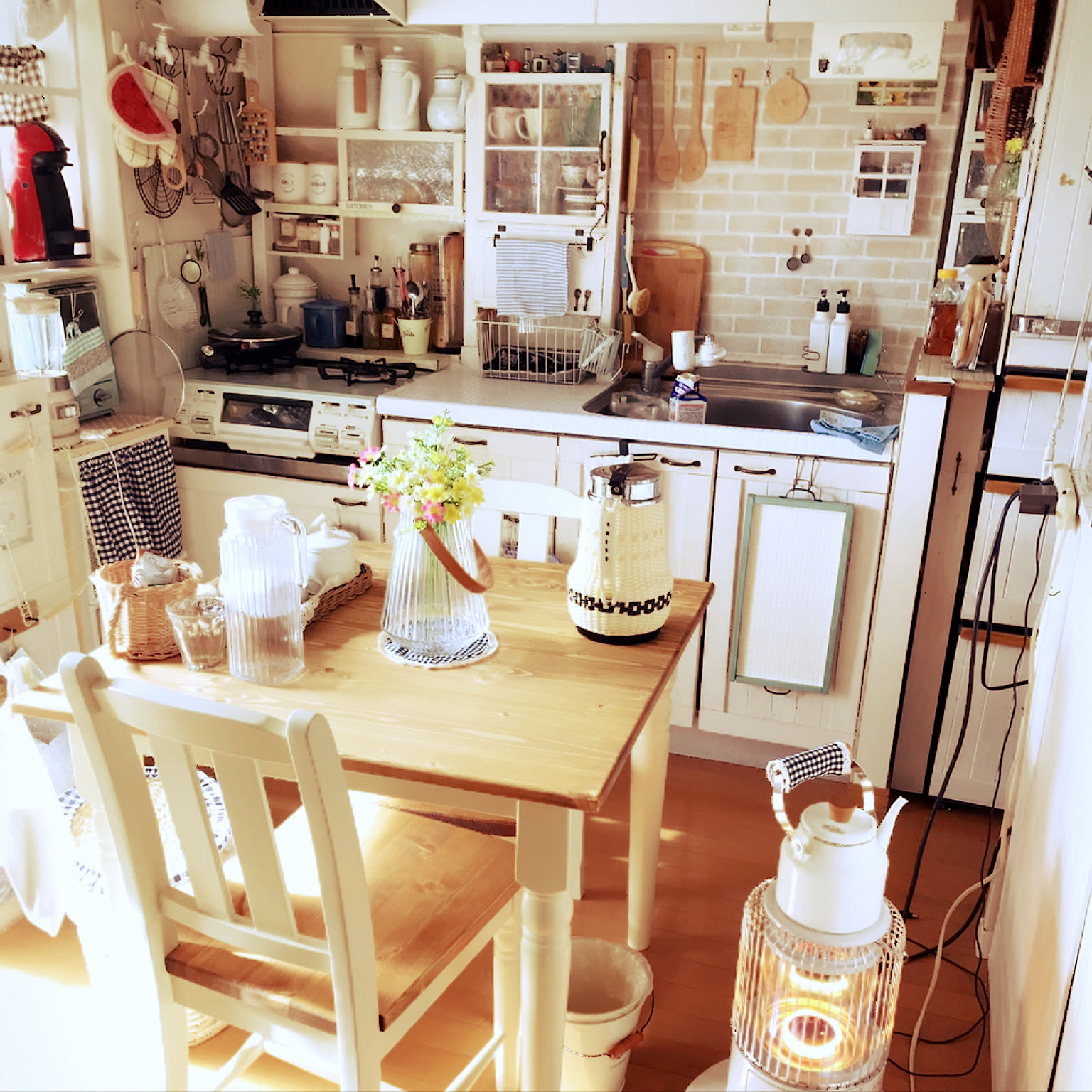 カフェ風 だるまストーブのおしゃれなインテリア・部屋・家具の実例