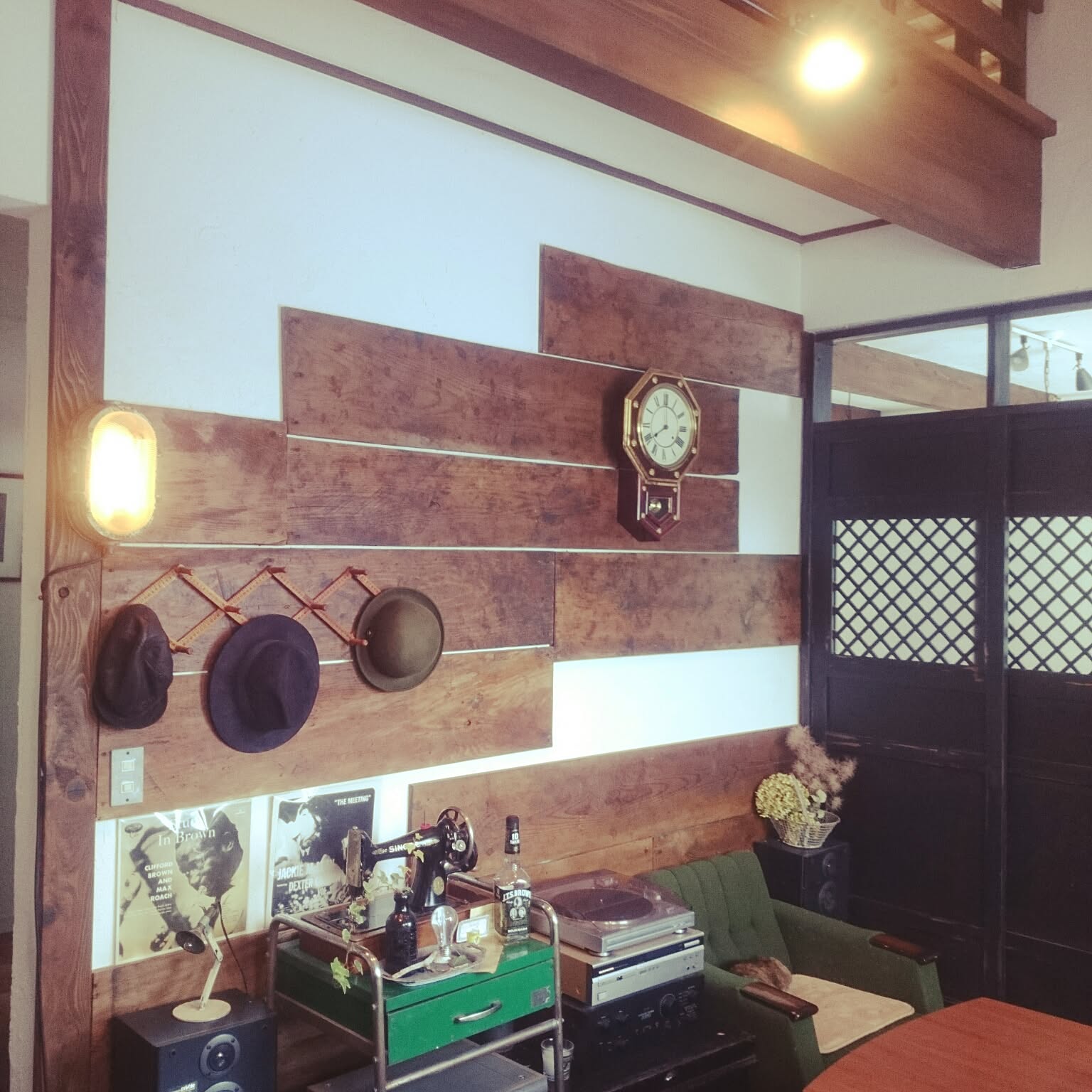 レコードプレーヤーをおしゃれに飾りたい。KIANキュレーター石川
