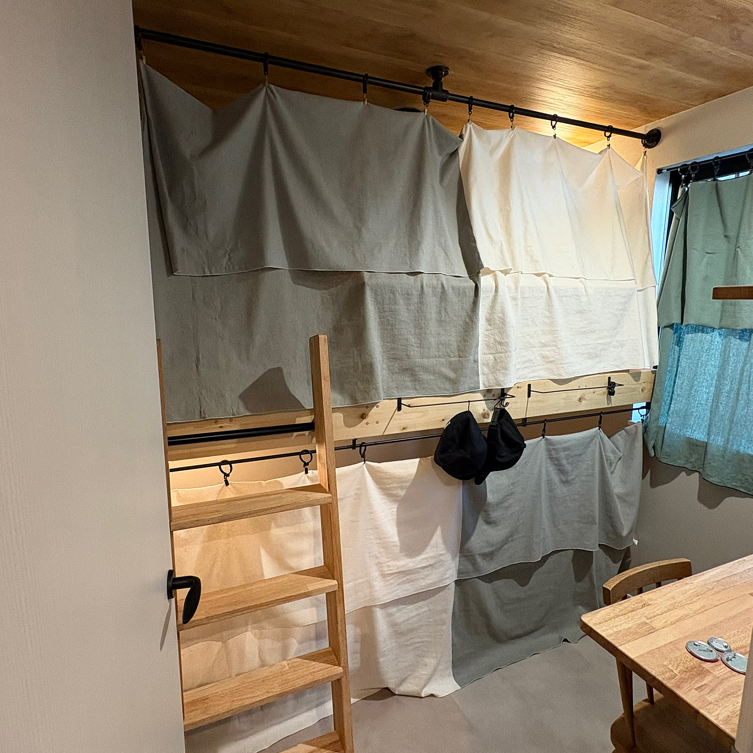 27ce5f127de18825e258a118e897d7