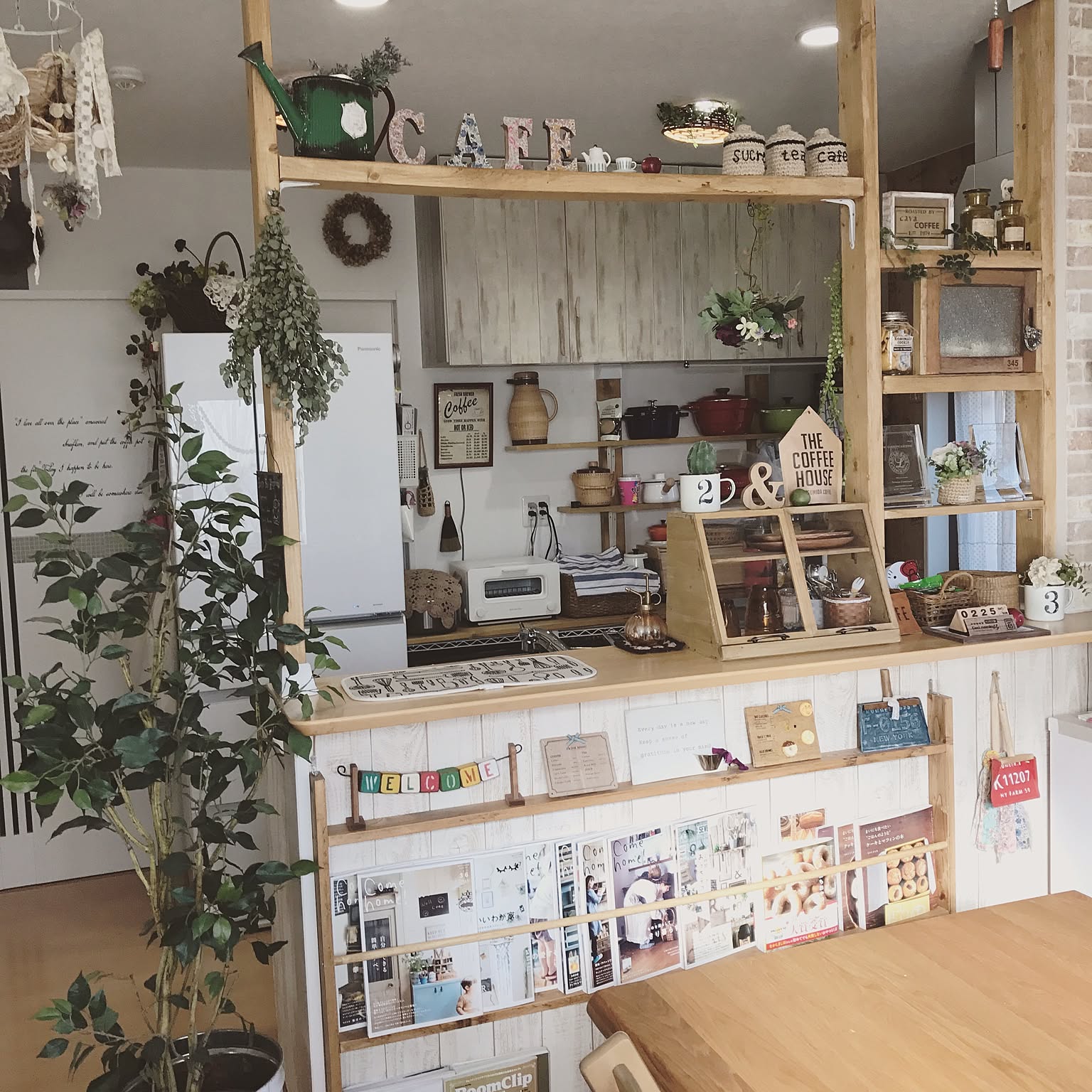 キッチン/カフェ風/ショーケース/本棚/キッチンカウンターなどの