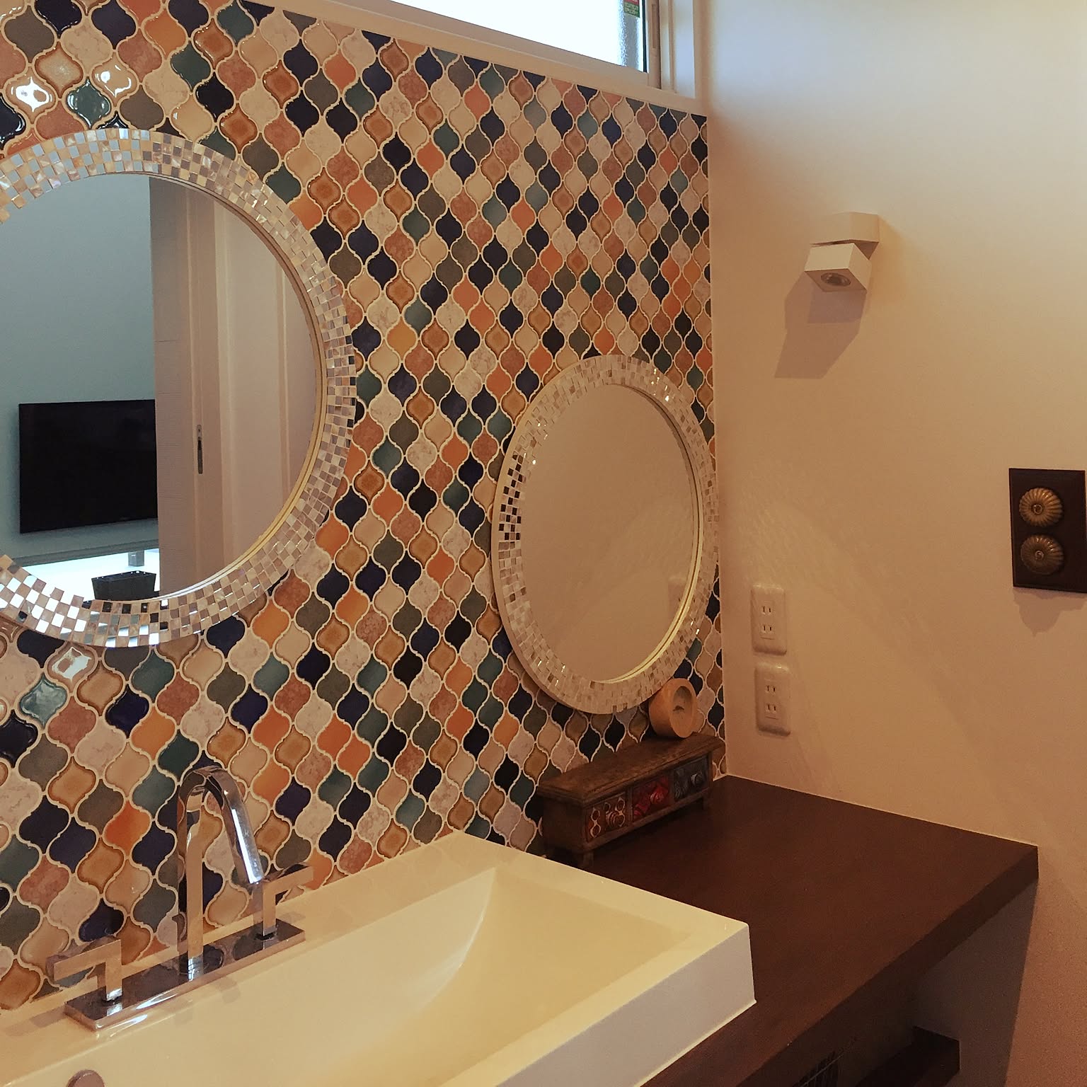 洗面所 モロッコタイルのおすすめ商品とおしゃれな実例 ｜ RoomClip