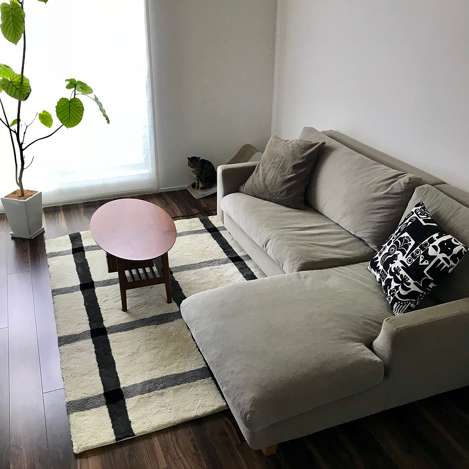 緊急値下】【unico】グレーのシンプルモダンソファ