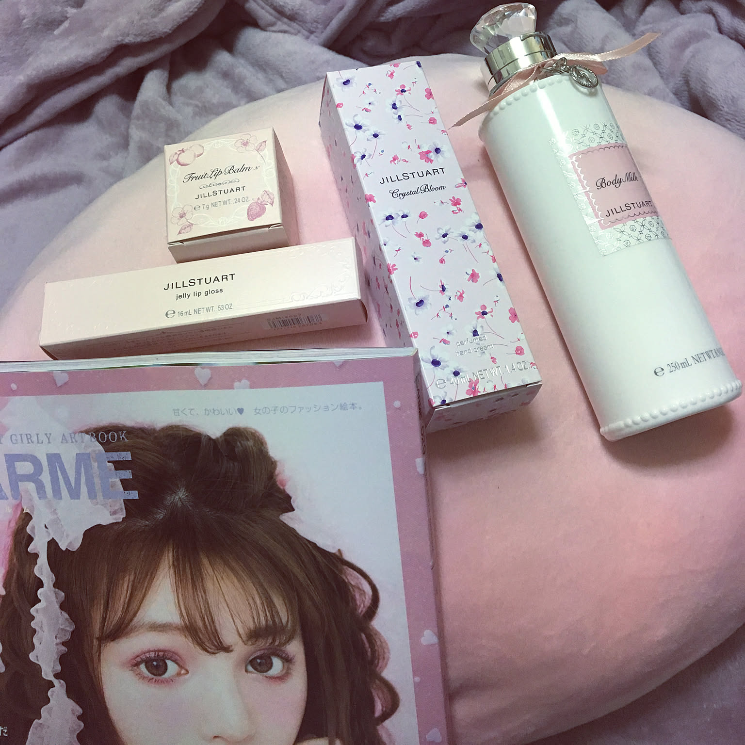ジルスチュアートコスメのおすすめ商品とおしゃれな実例 ｜ RoomClip